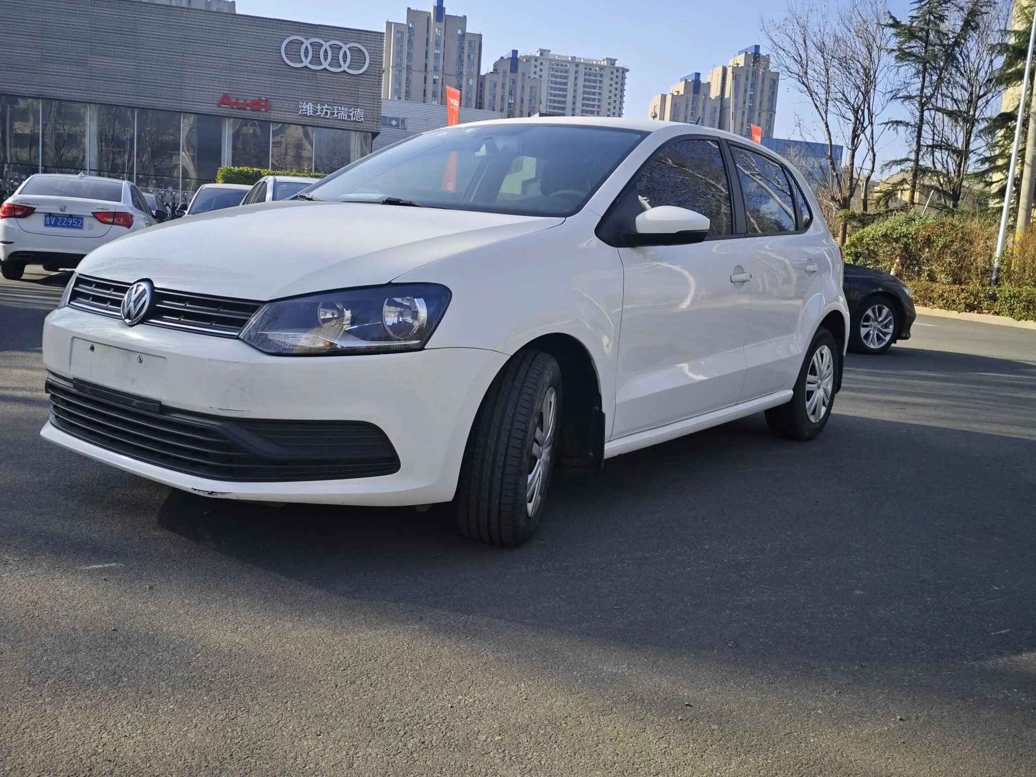Volkswagen Polo  из Китая