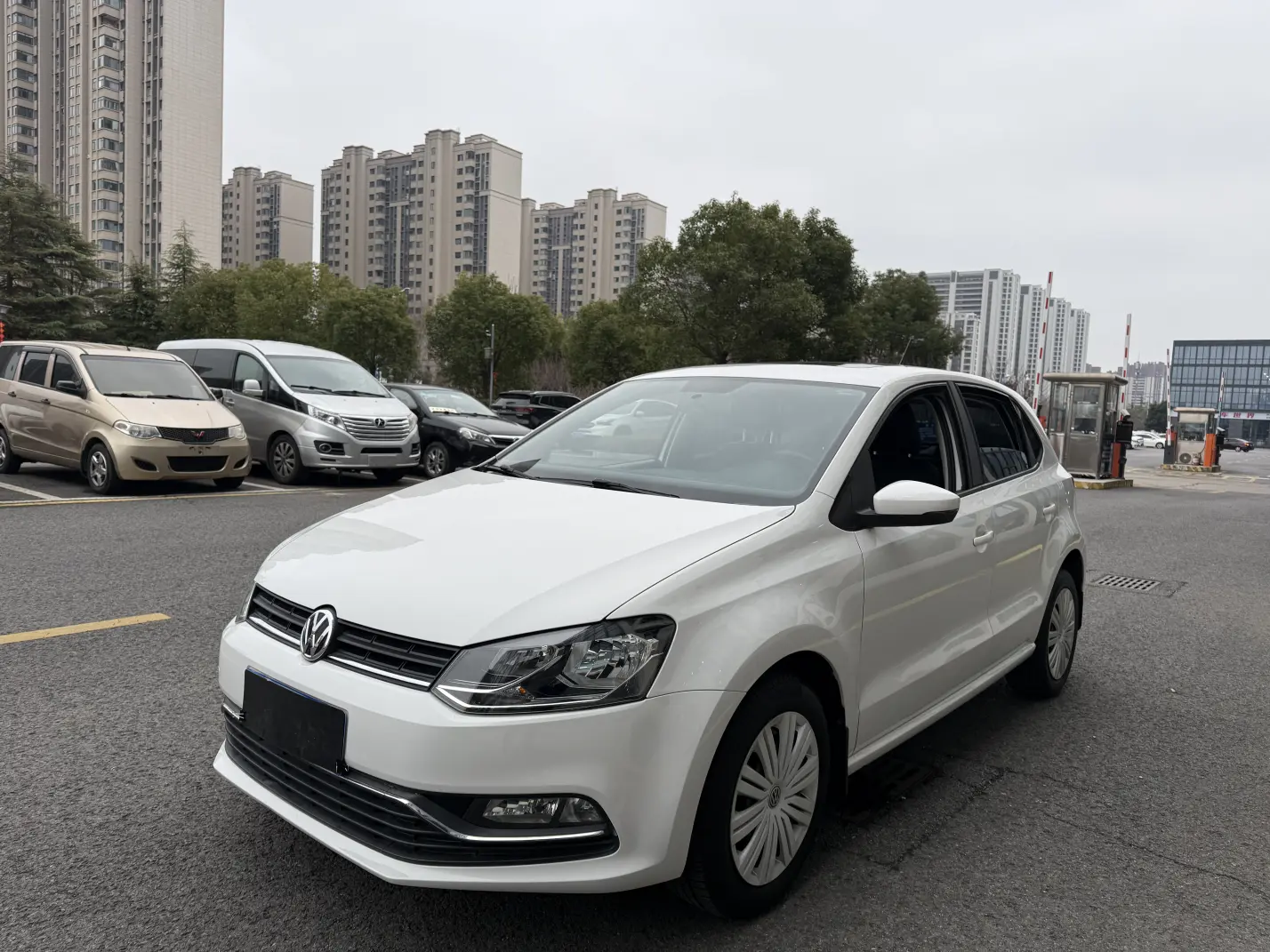 Volkswagen Polo  из Китая