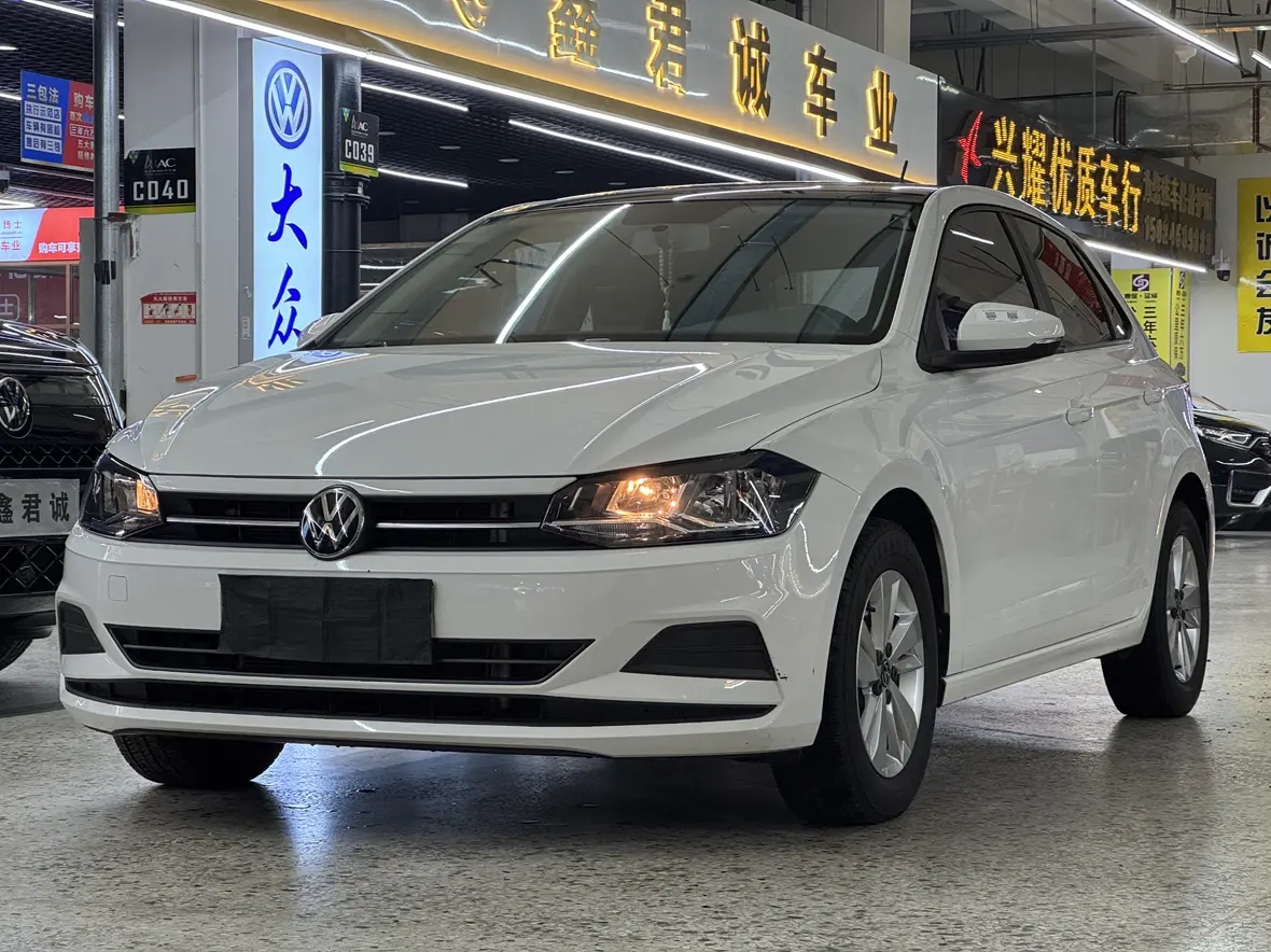 Volkswagen Polo  из Китая