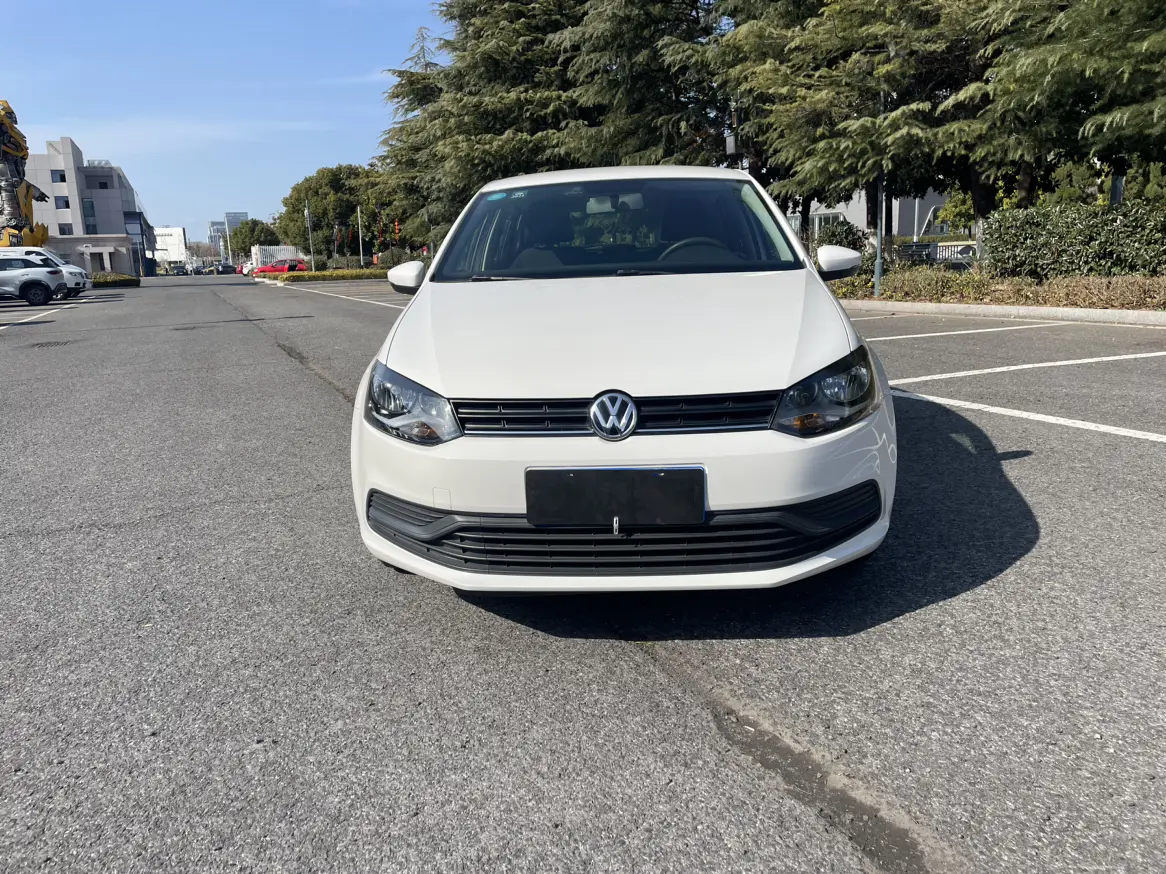 Volkswagen Polo  из Китая