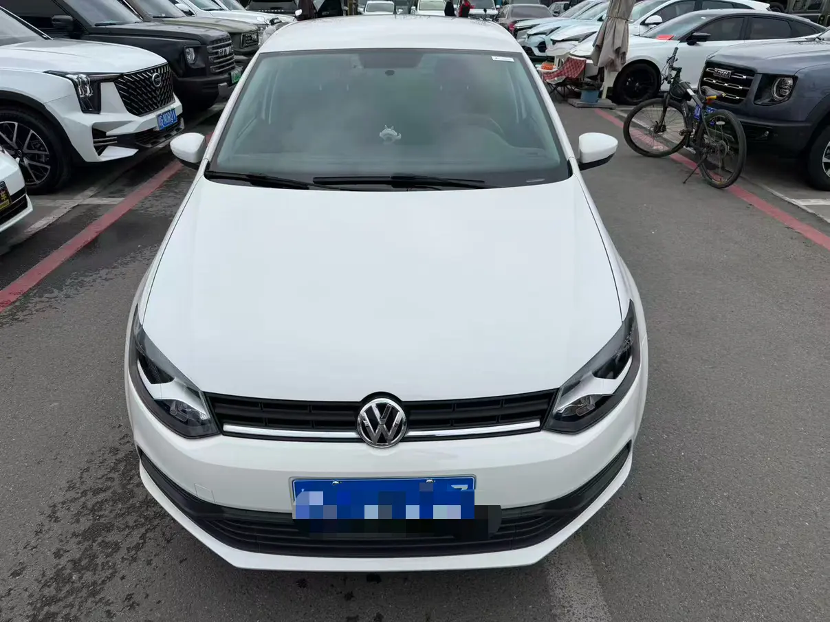 Volkswagen Polo  из Китая