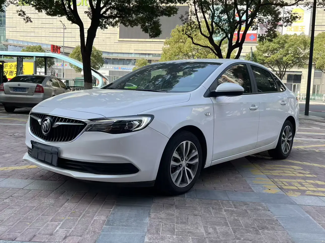 Buick Yinglang