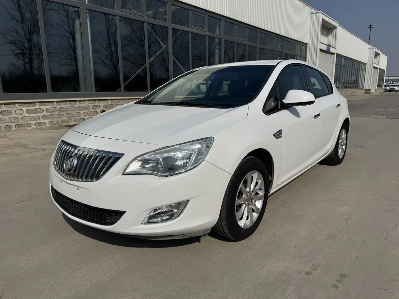 Buick Yinglang  из Китая