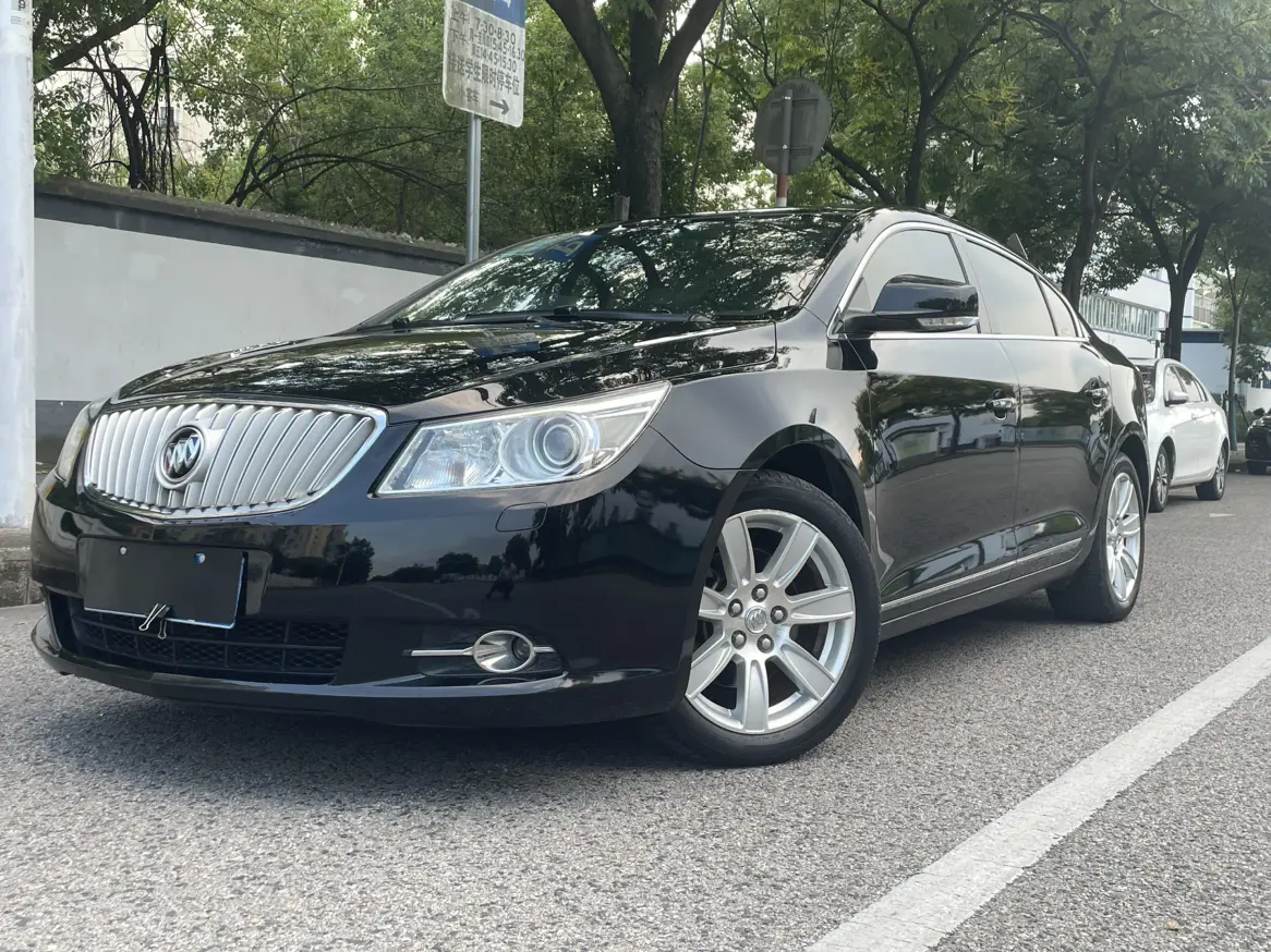 Buick LaCrosse  из Китая