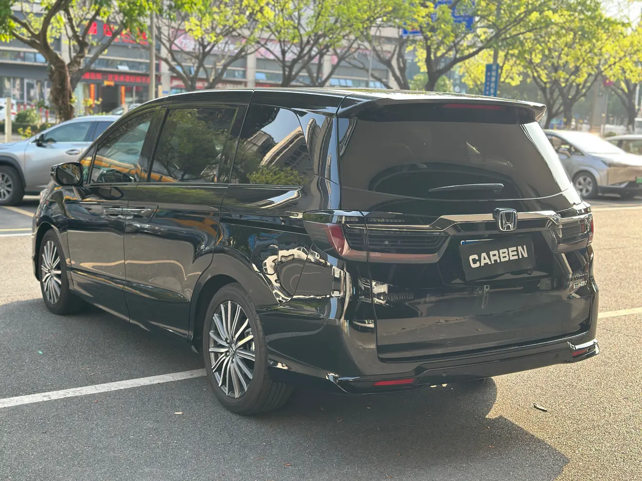 Honda Elysion (Alison)  из Китая