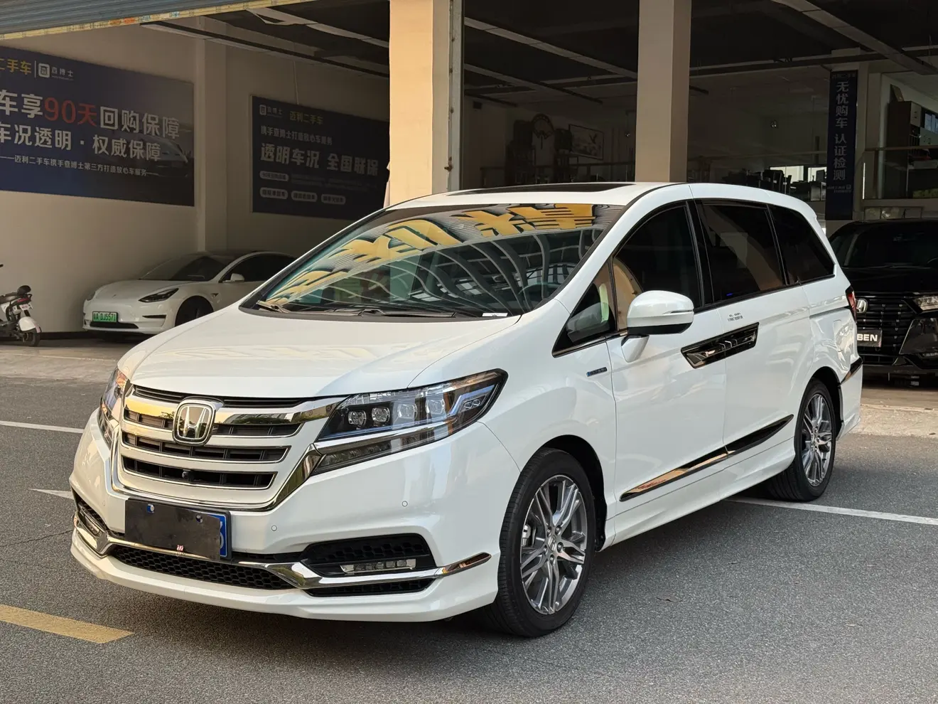 Honda Elysion (Alison)  из Китая