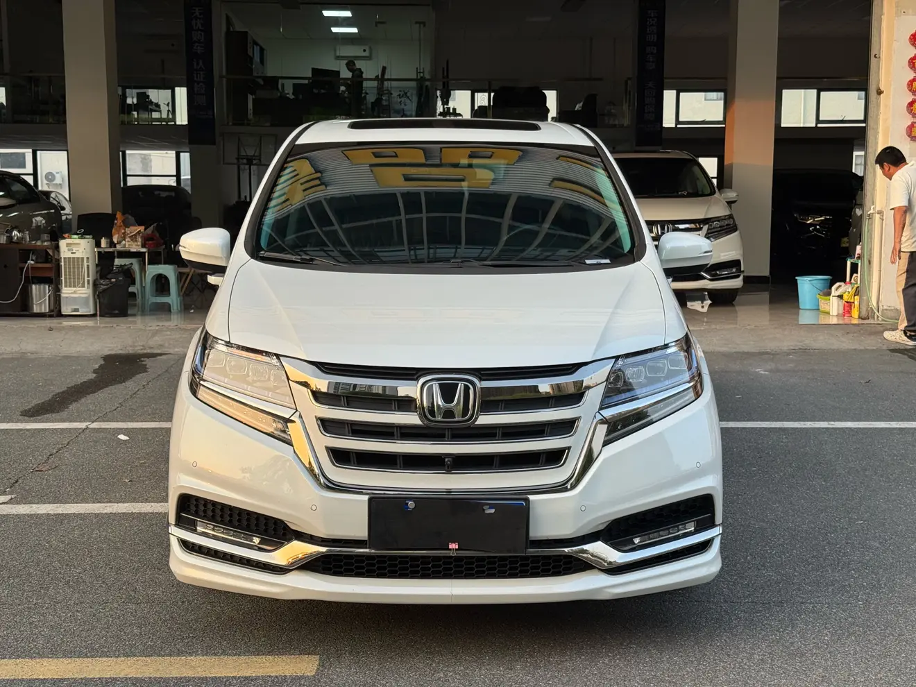 Honda Elysion (Alison)  из Китая