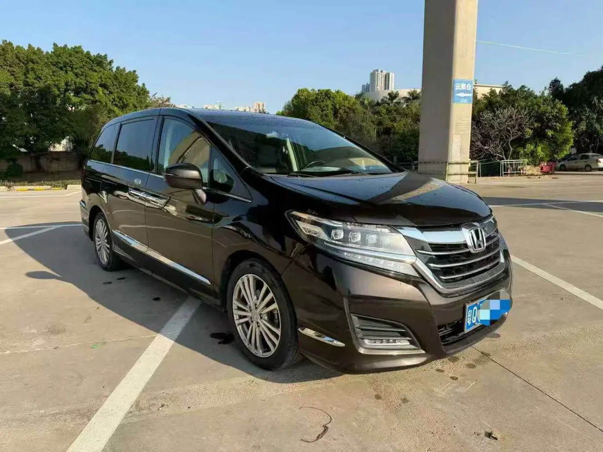 Honda Elysion (Alison)  из Китая