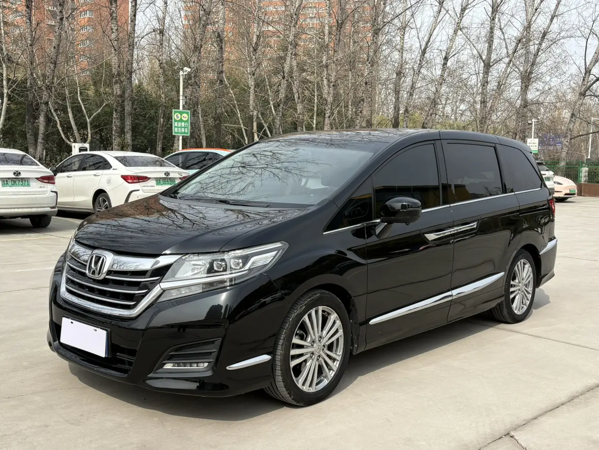 Honda Elysion (Alison)  из Китая