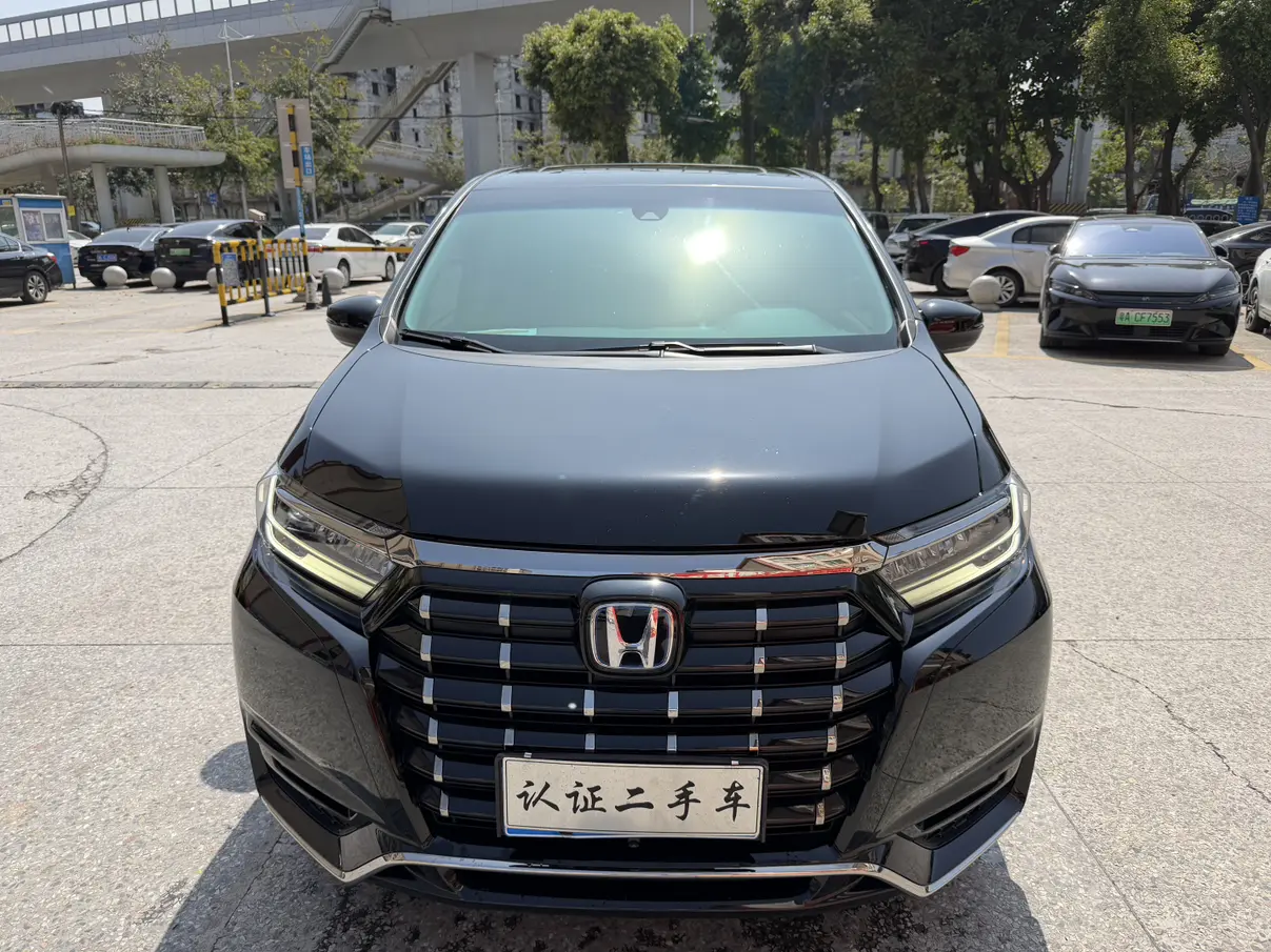 Honda Elysion (Alison)  из Китая