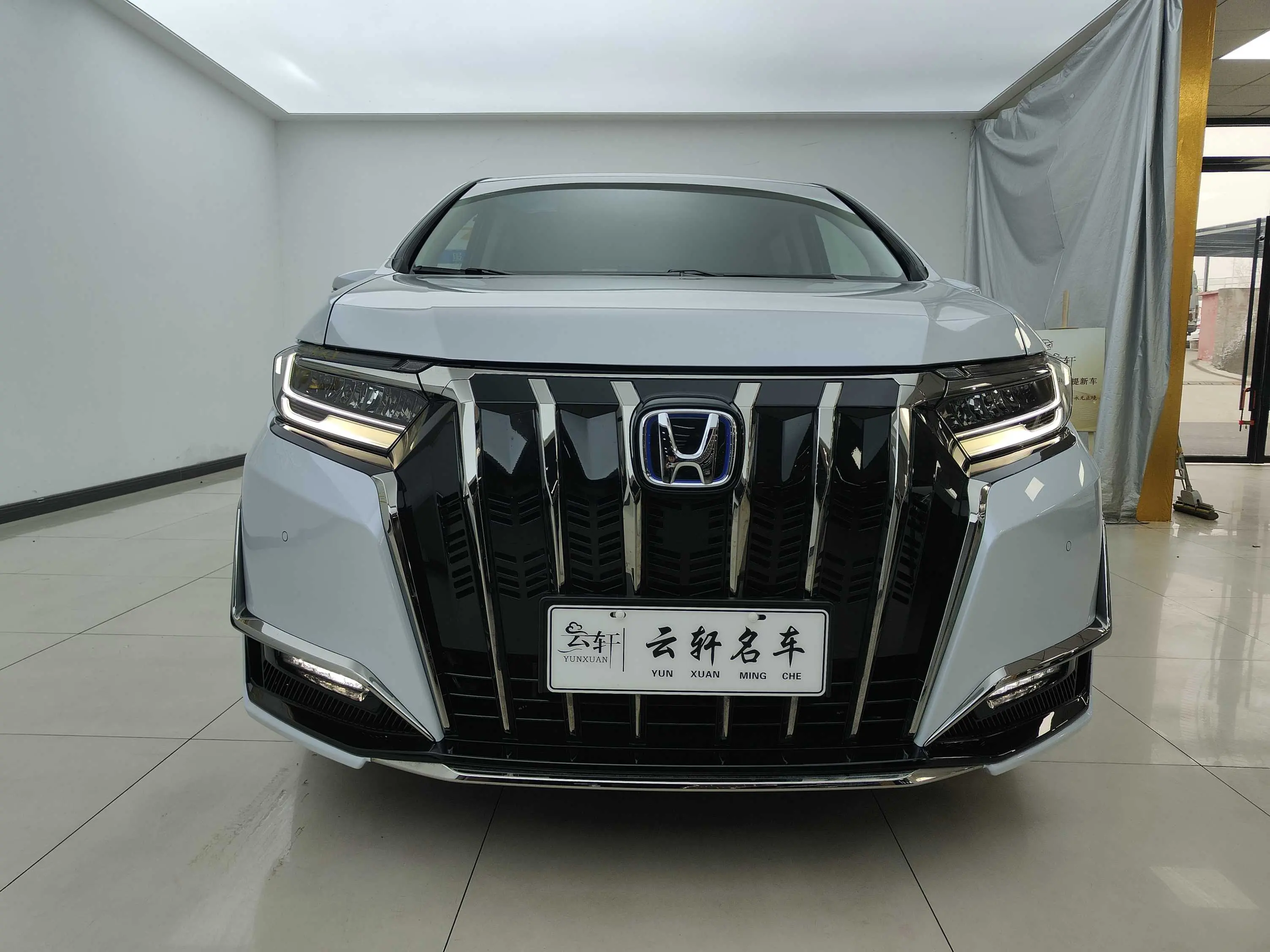 Honda Elysion (Alison)  из Китая