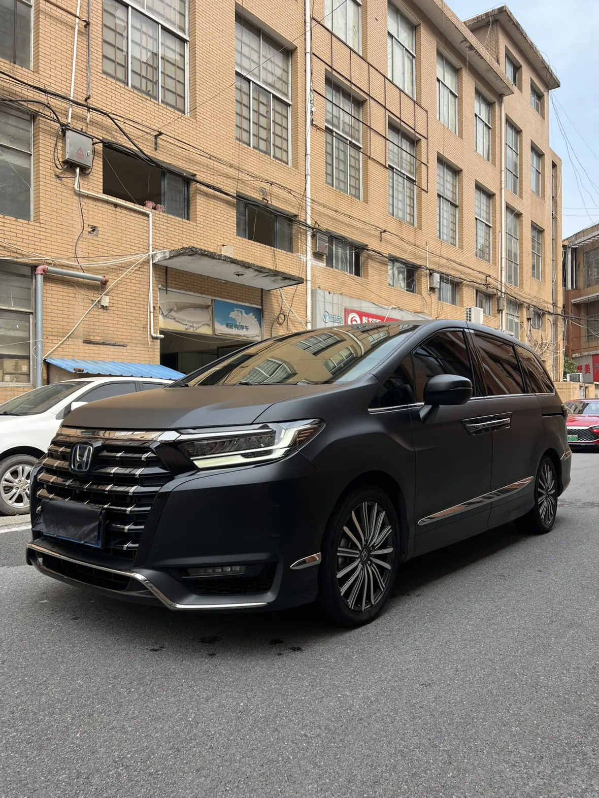 Honda Elysion (Alison)  из Китая