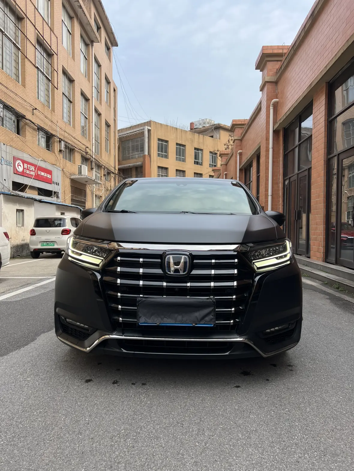 Honda Elysion (Alison)  из Китая