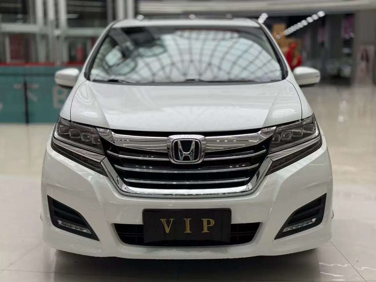 Honda Elysion (Alison)  из Китая