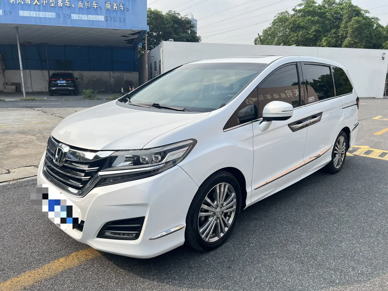 Honda Elysion (Alison)  из Китая