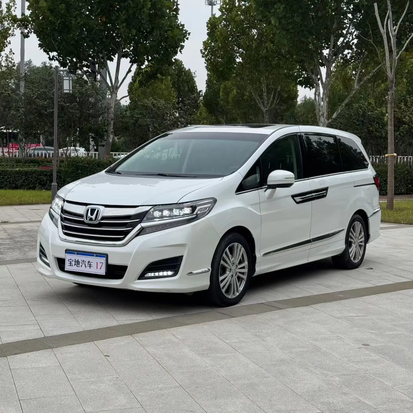 Honda Elysion (Alison)  из Китая