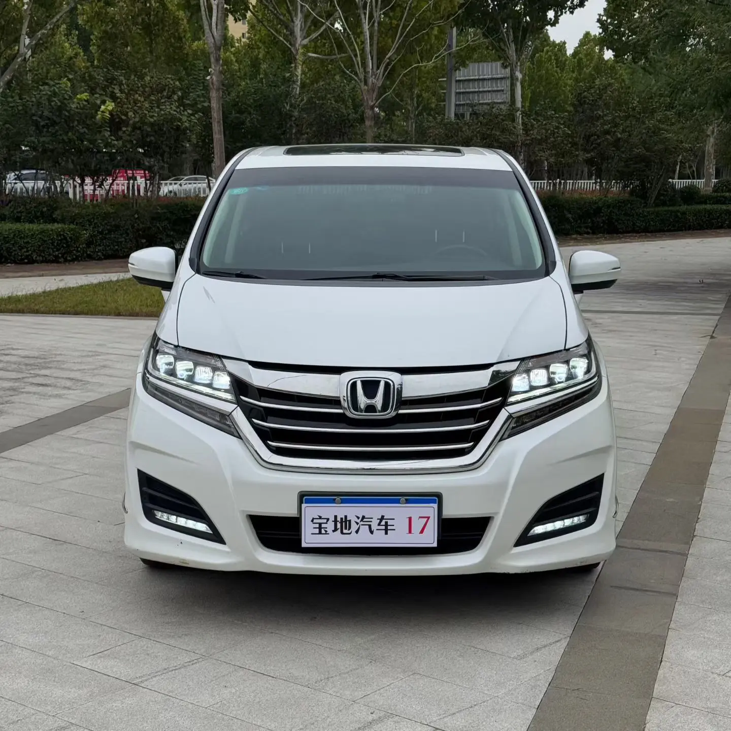 Honda Elysion (Alison)  из Китая