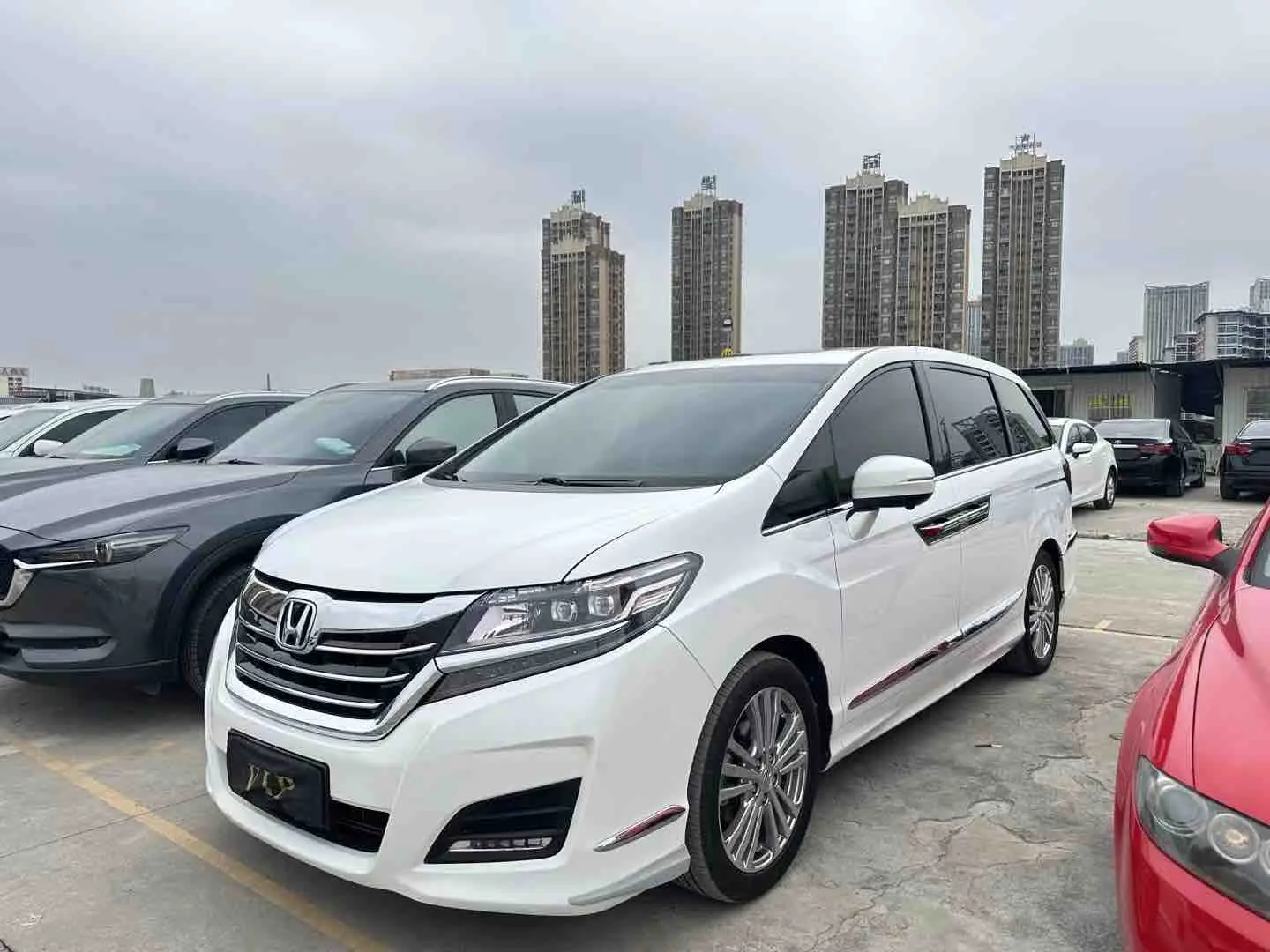 Honda Elysion (Alison)  из Китая