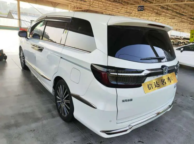 Honda Elysion (Alison)  из Китая