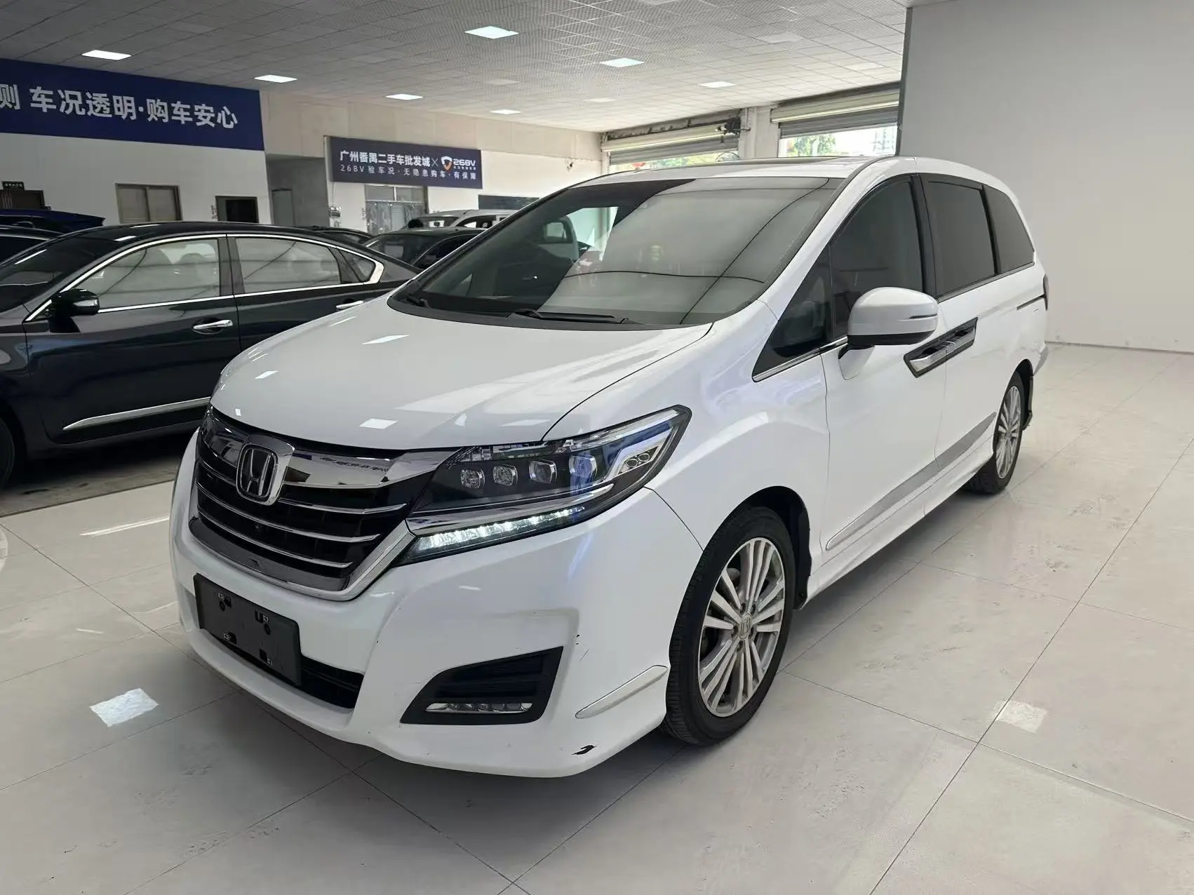 Honda Elysion (Alison)  из Китая