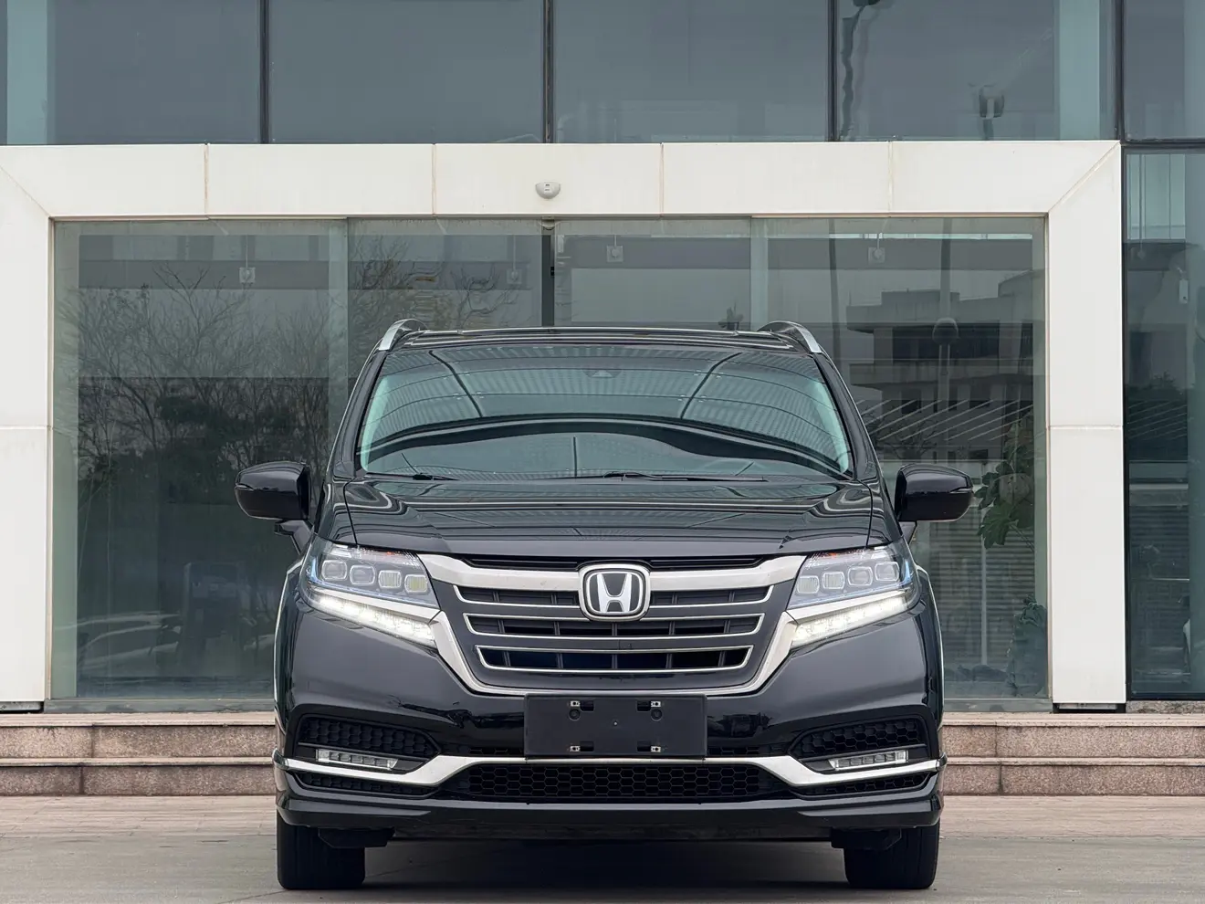 Honda Elysion (Alison)  из Китая