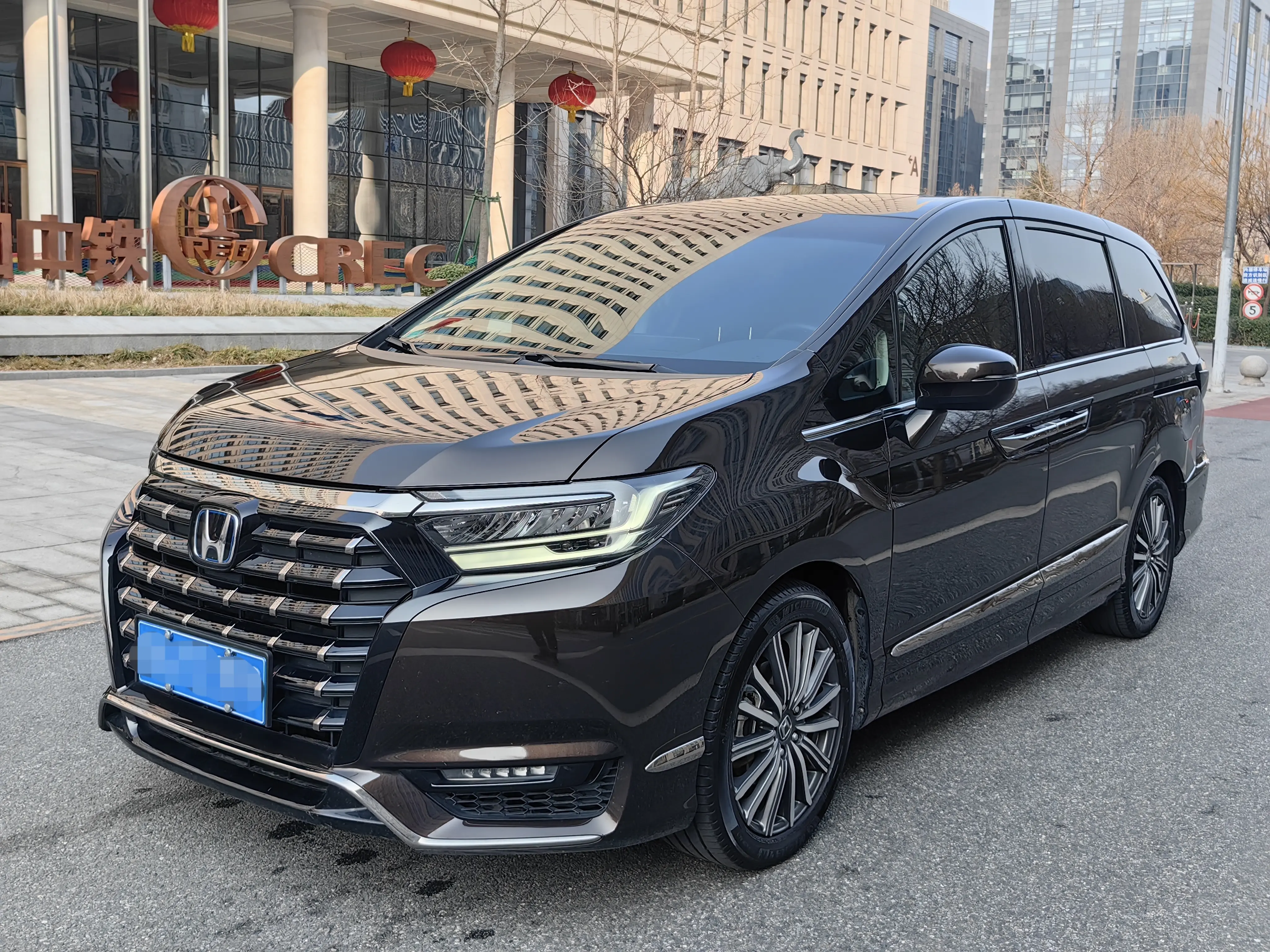 Honda Elysion (Alison)  из Китая