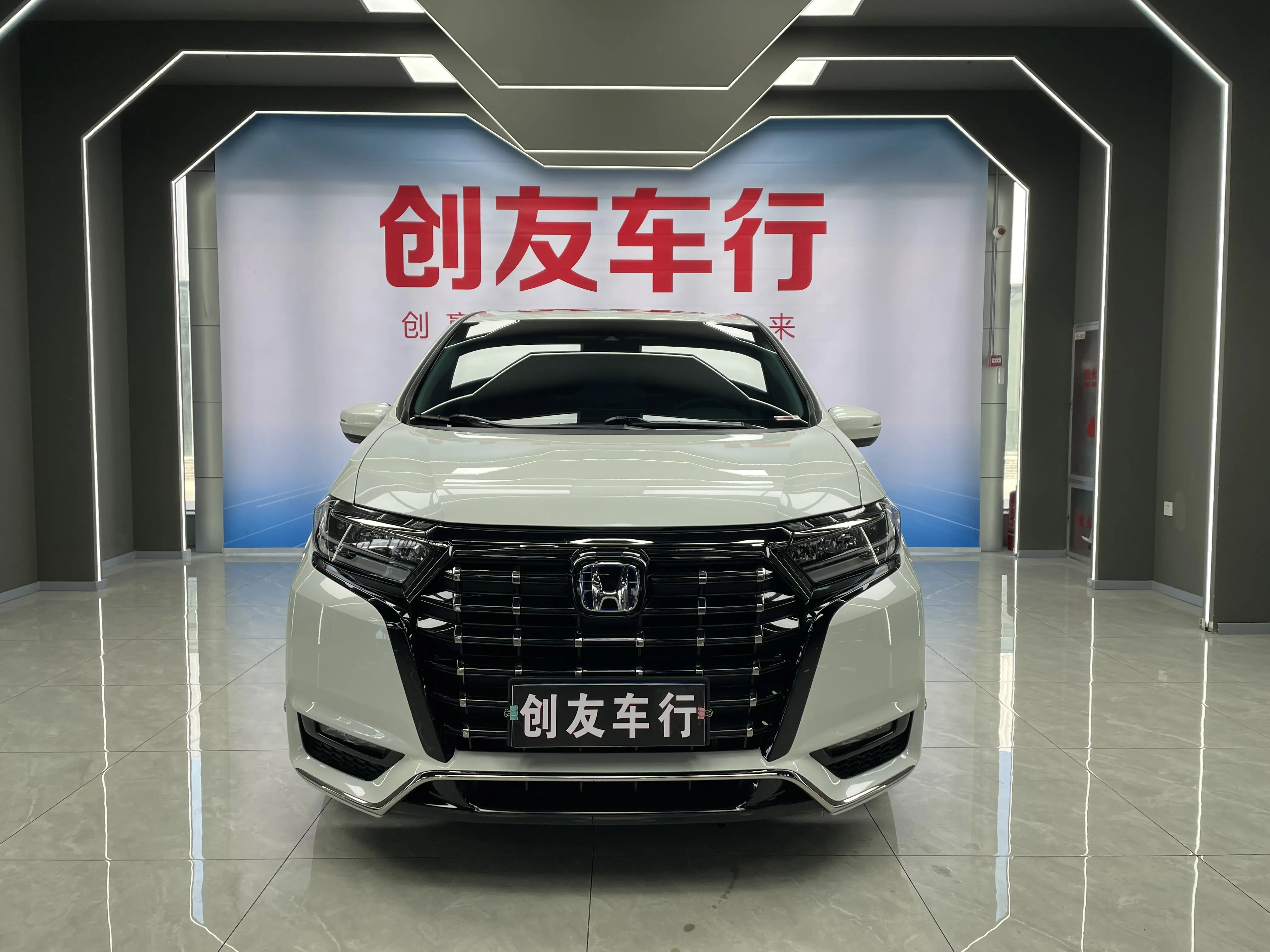 Honda Elysion (Alison)  из Китая