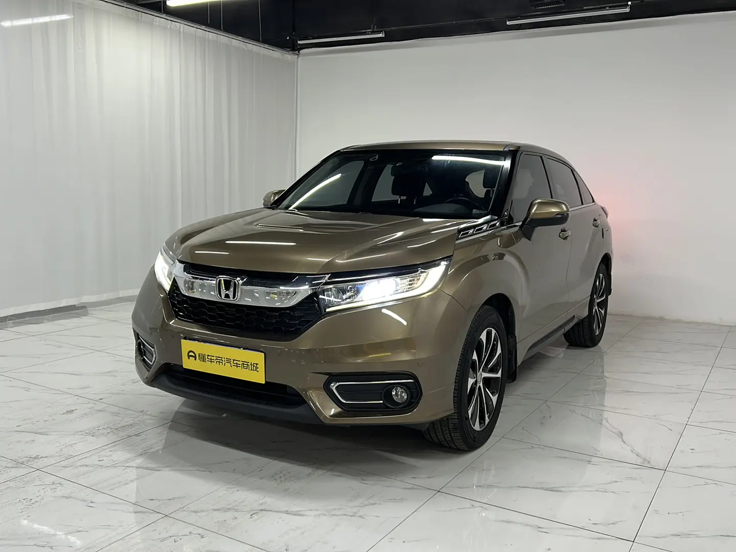 Honda Avancier (Crown Road)  из Китая