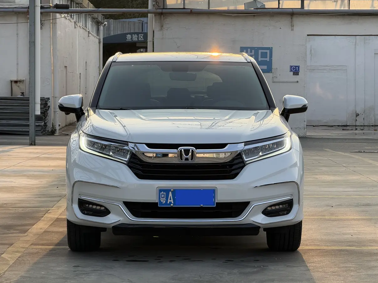 Honda Avancier (Crown Road)  из Китая