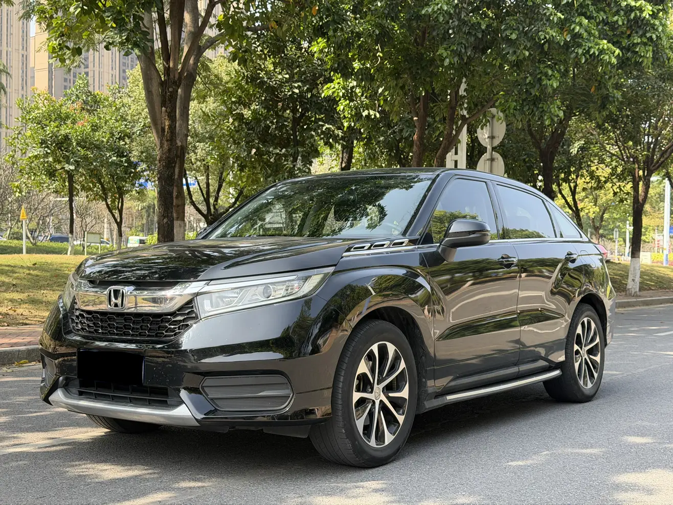 Honda Avancier (Crown Road)  из Китая
