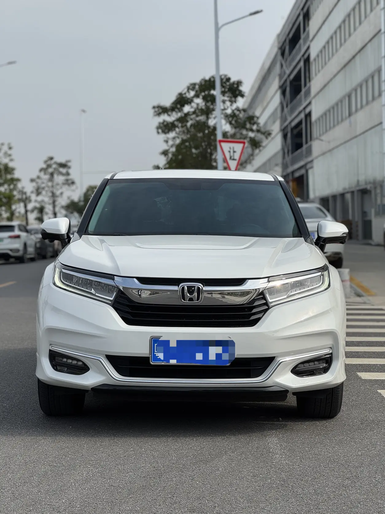 Honda Avancier (Crown Road)  из Китая