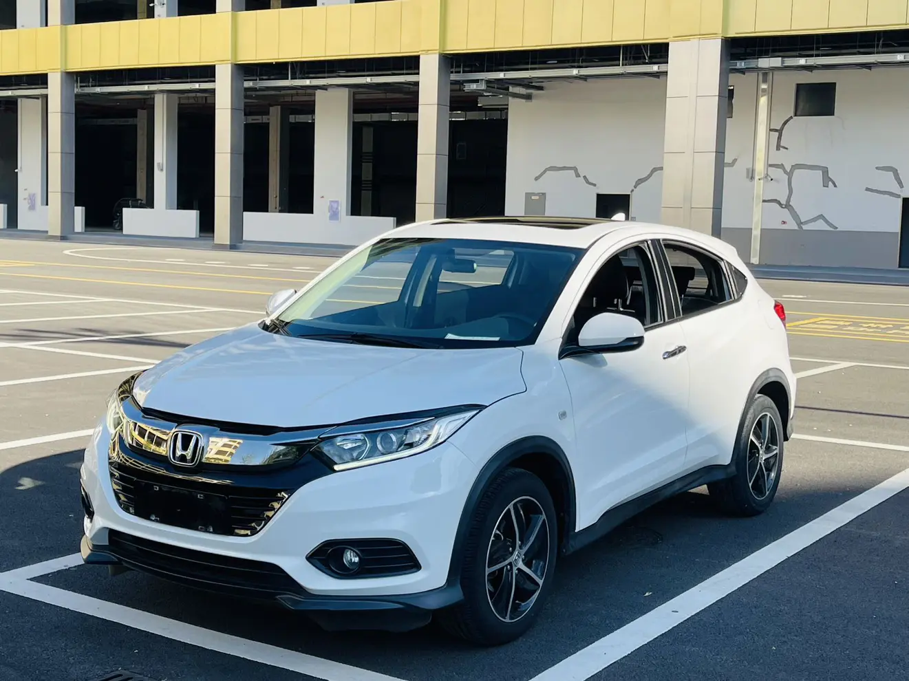 Honda Vezel (Binzhi)  из Китая