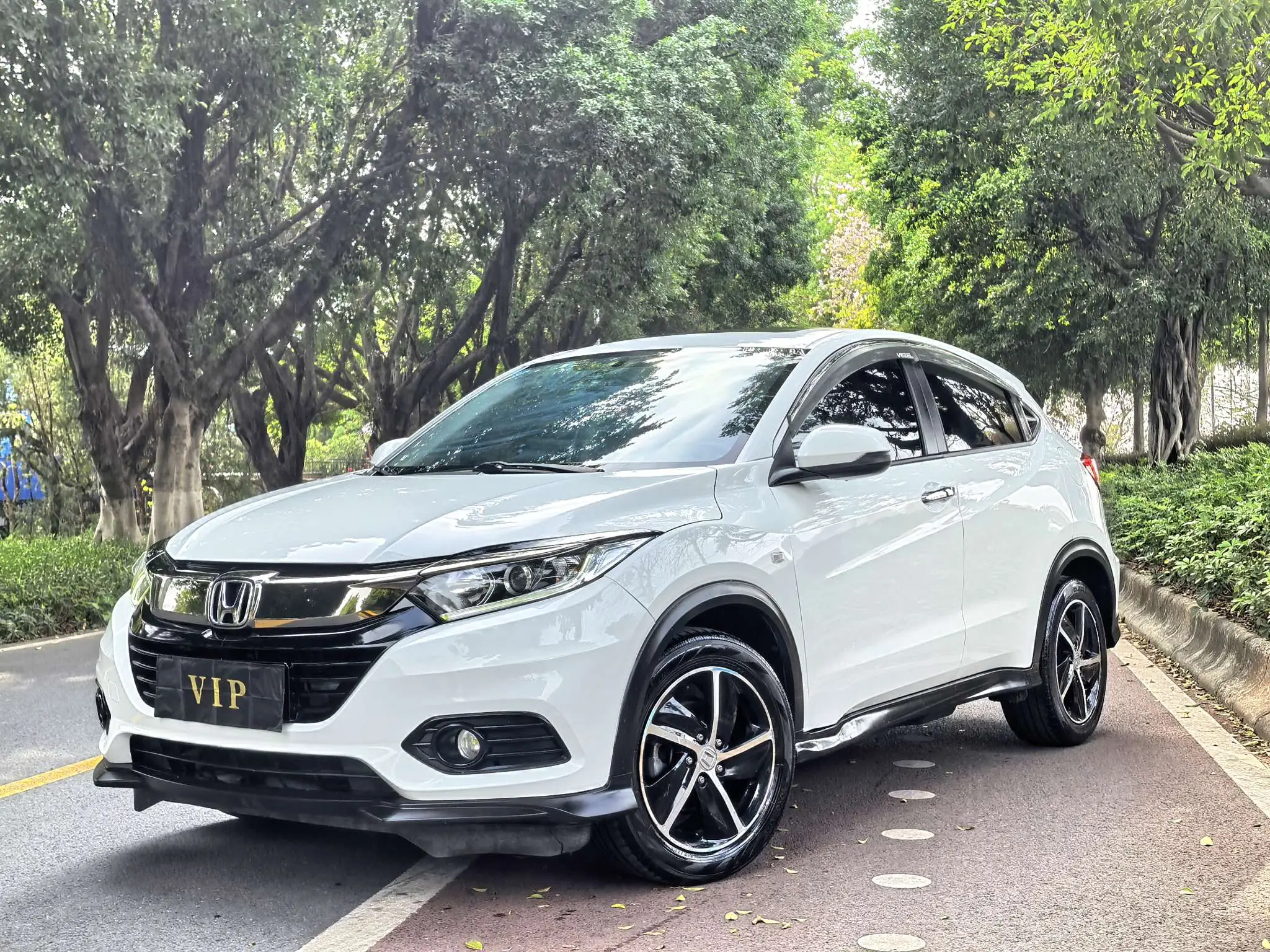 Honda Vezel (Binzhi)  из Китая