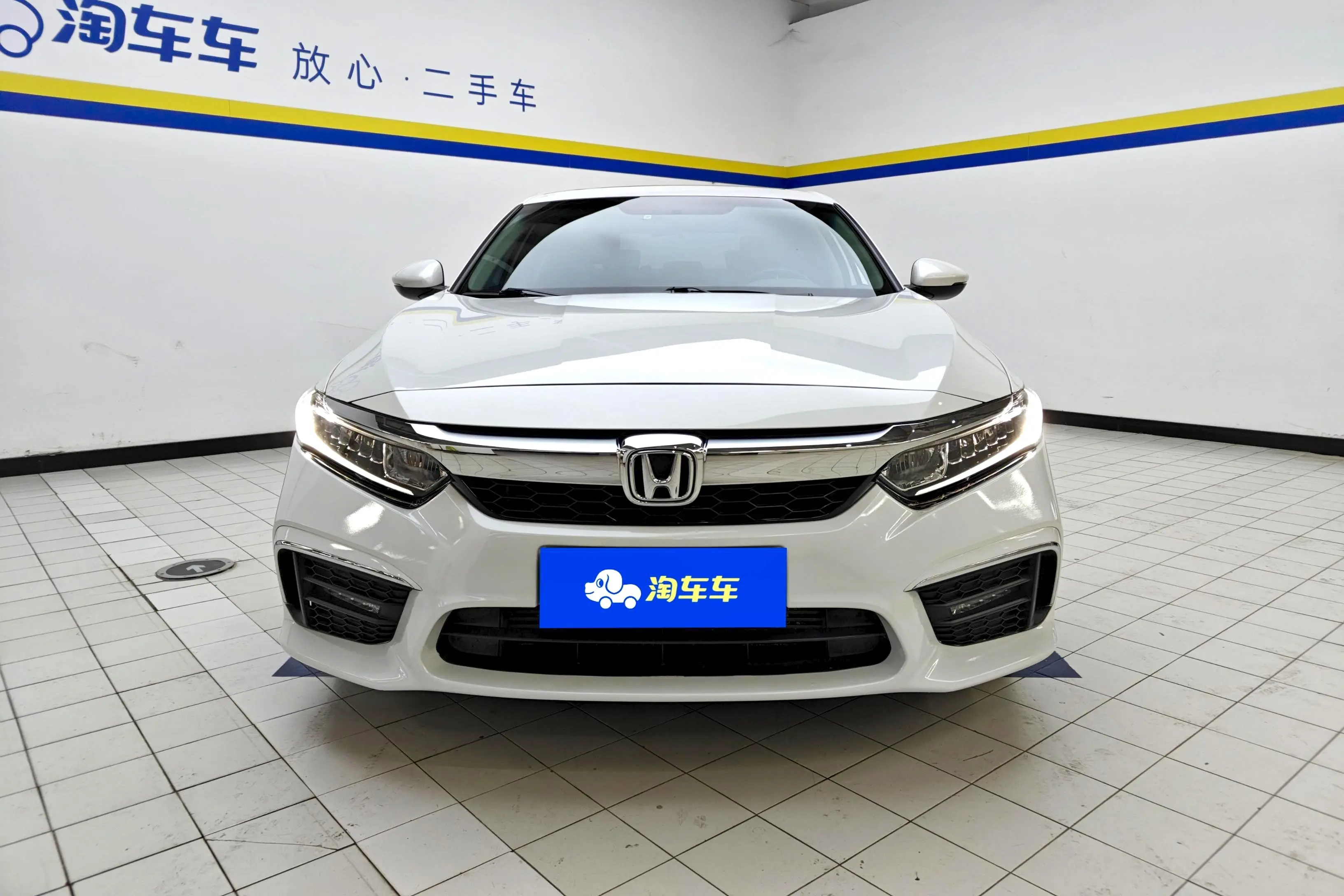 Honda Inspire (Yingshipai)  из Китая