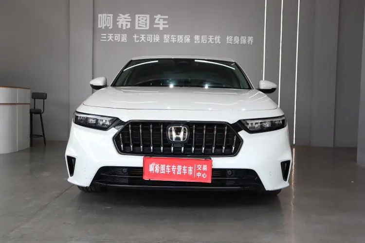 Honda Inspire (Yingshipai)  из Китая