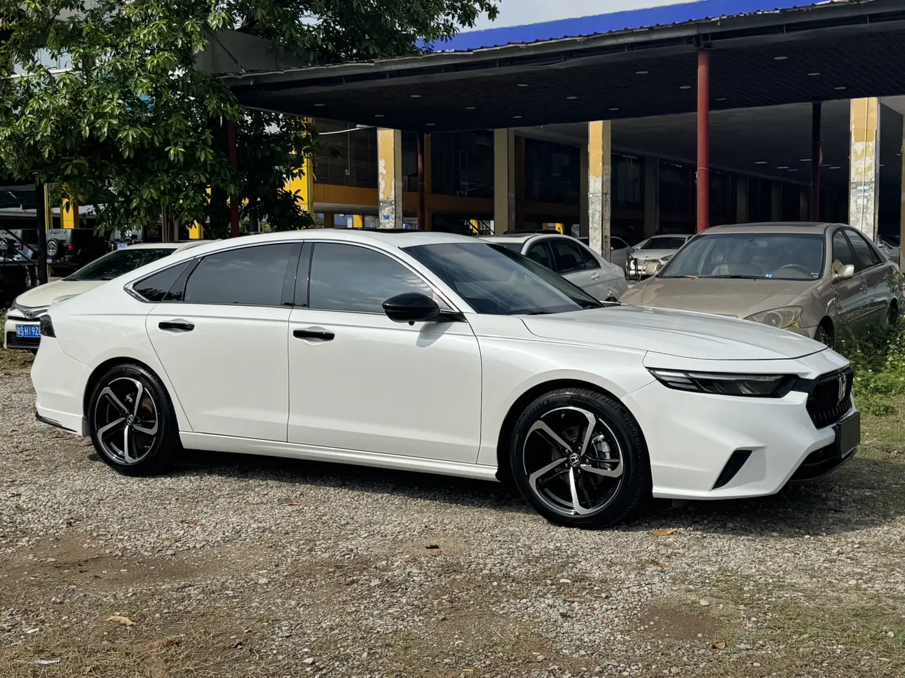 Honda Inspire (Yingshipai)  из Китая