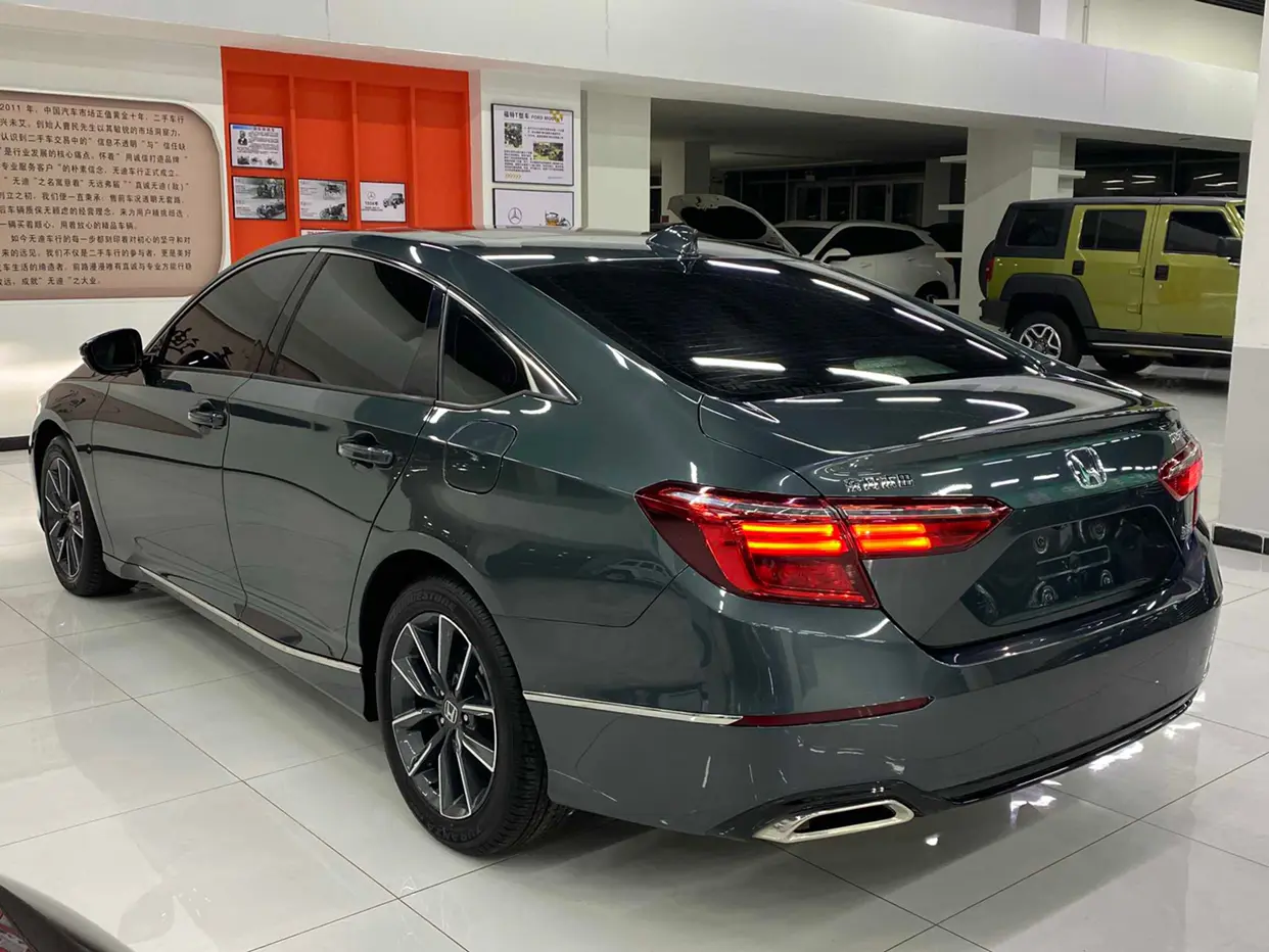 Honda Inspire (Yingshipai)  из Китая