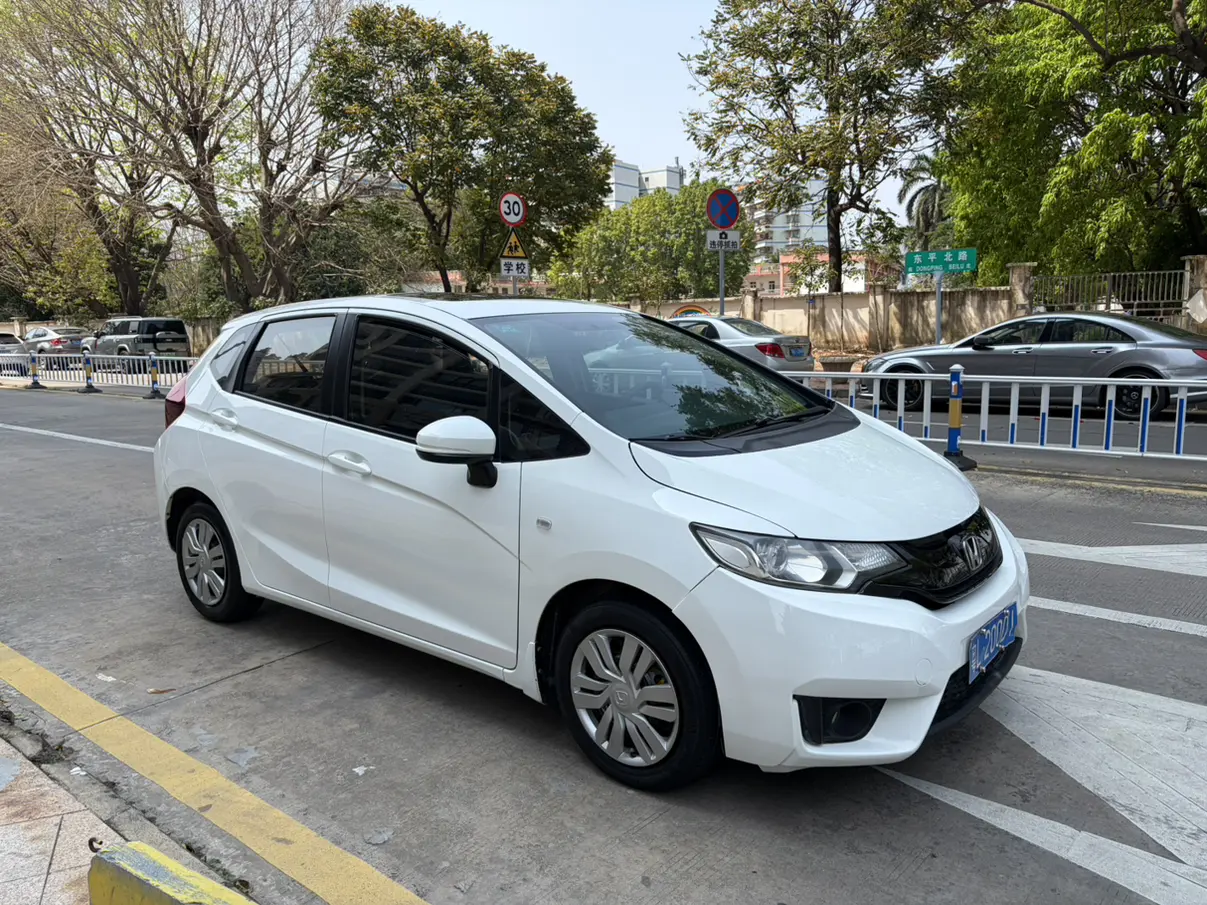 Honda Fit  из Китая
