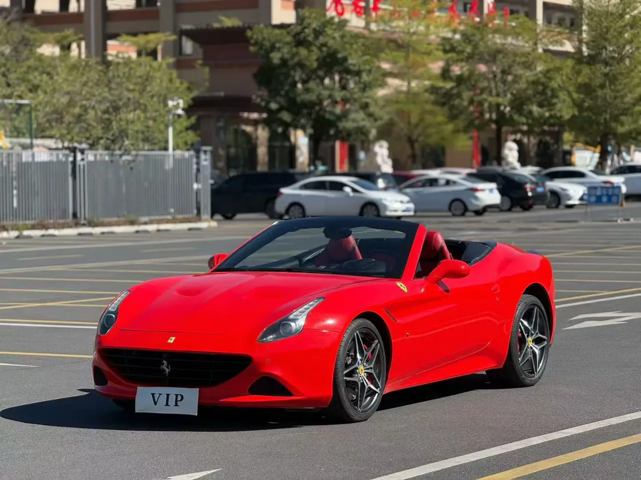 Ferrari California T  из Китая