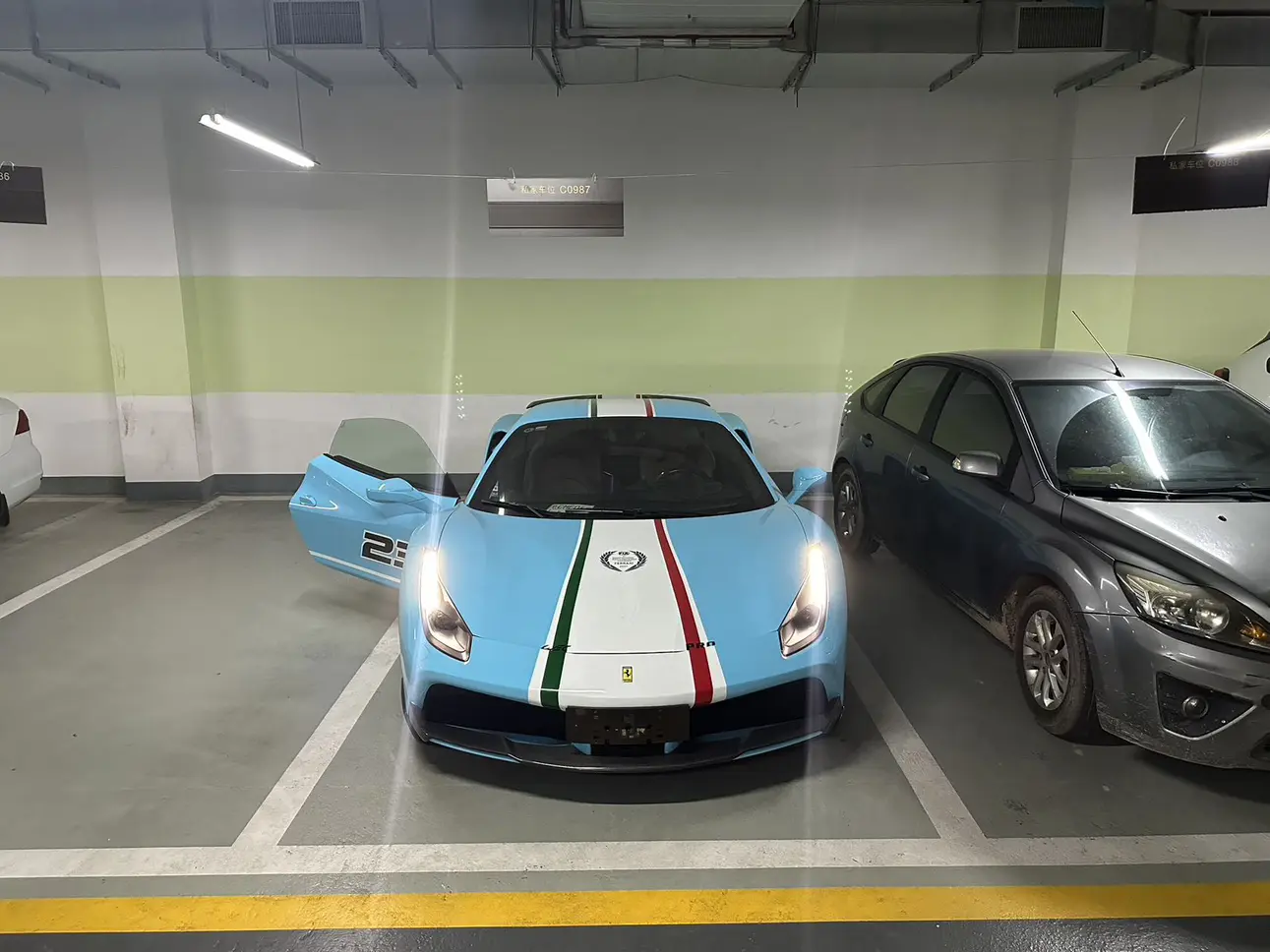 Ferrari 488  из Китая