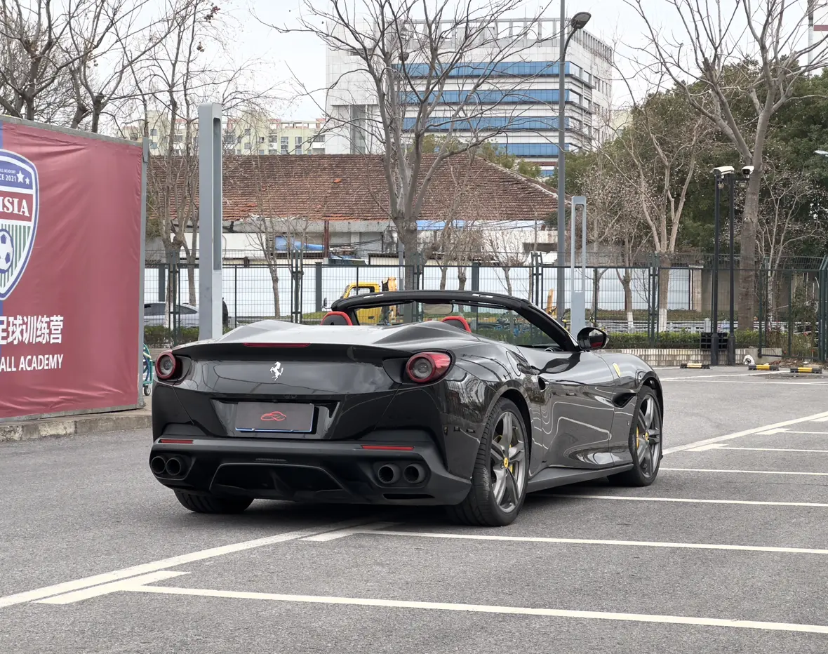Ferrari Portofino  из Китая