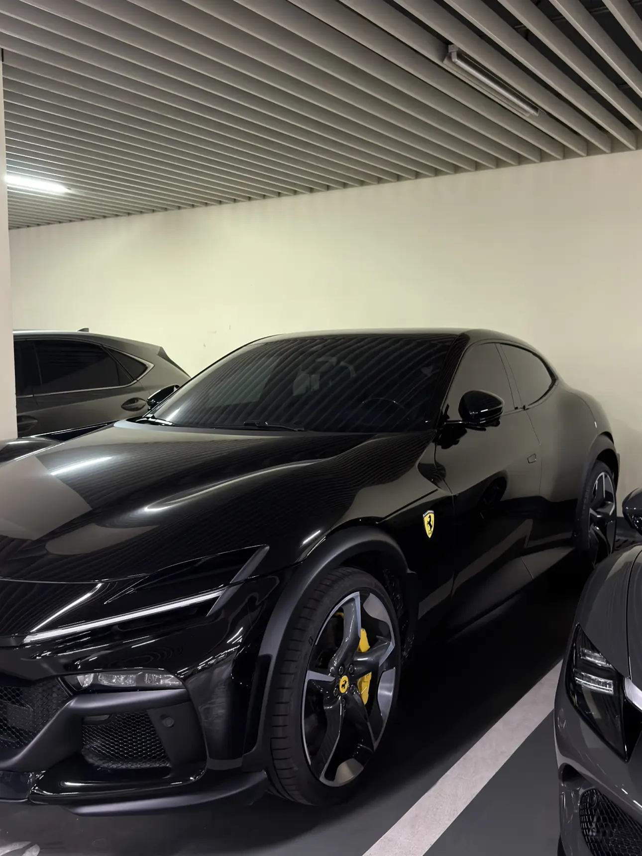 Ferrari Purosangue  из Китая