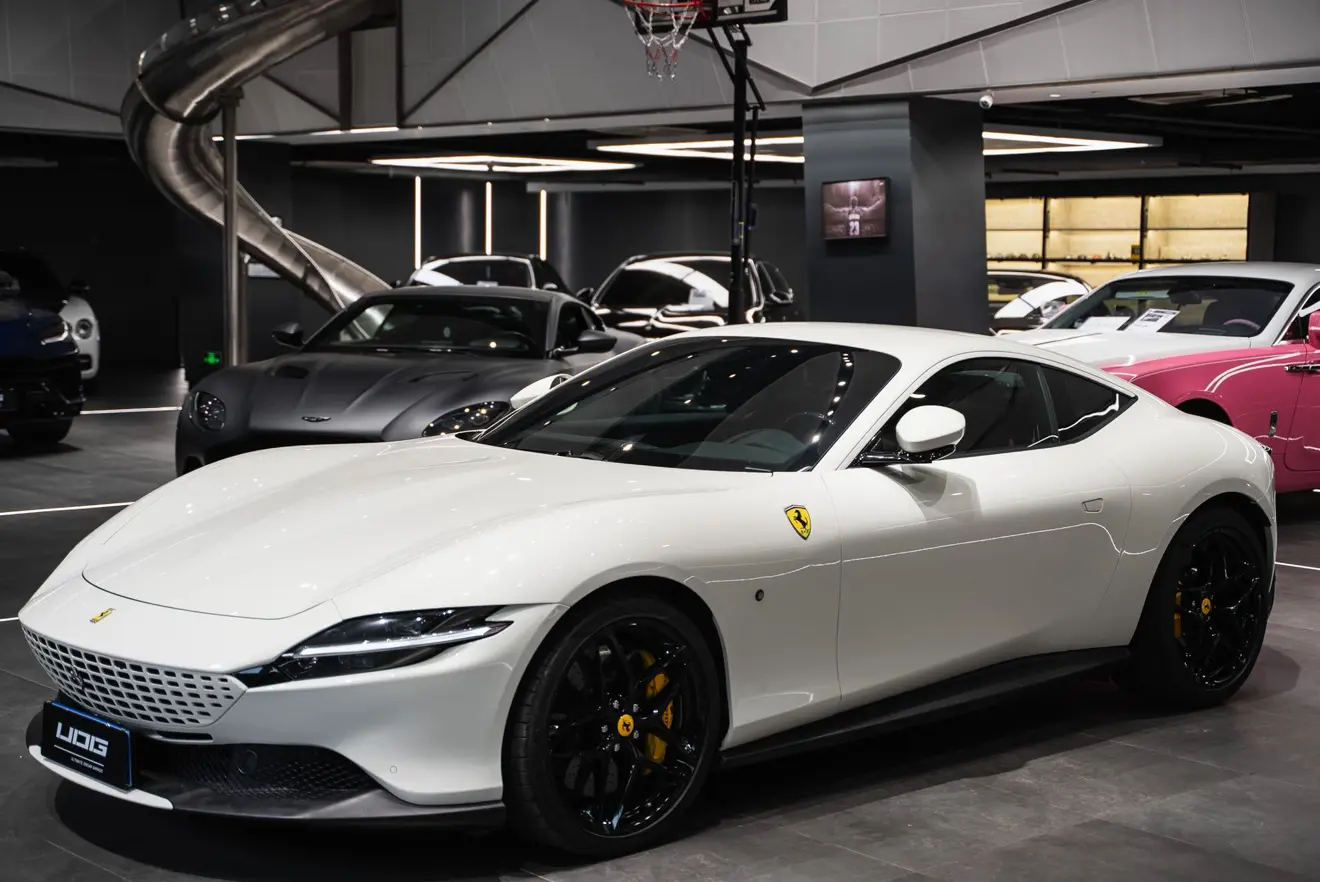 Ferrari Roma  из Китая