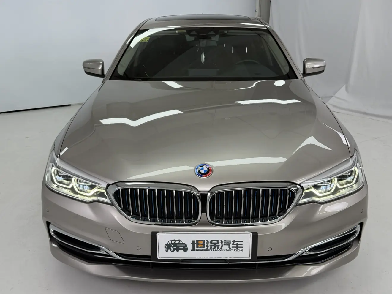 BMW 5 Series PHEV  из Китая