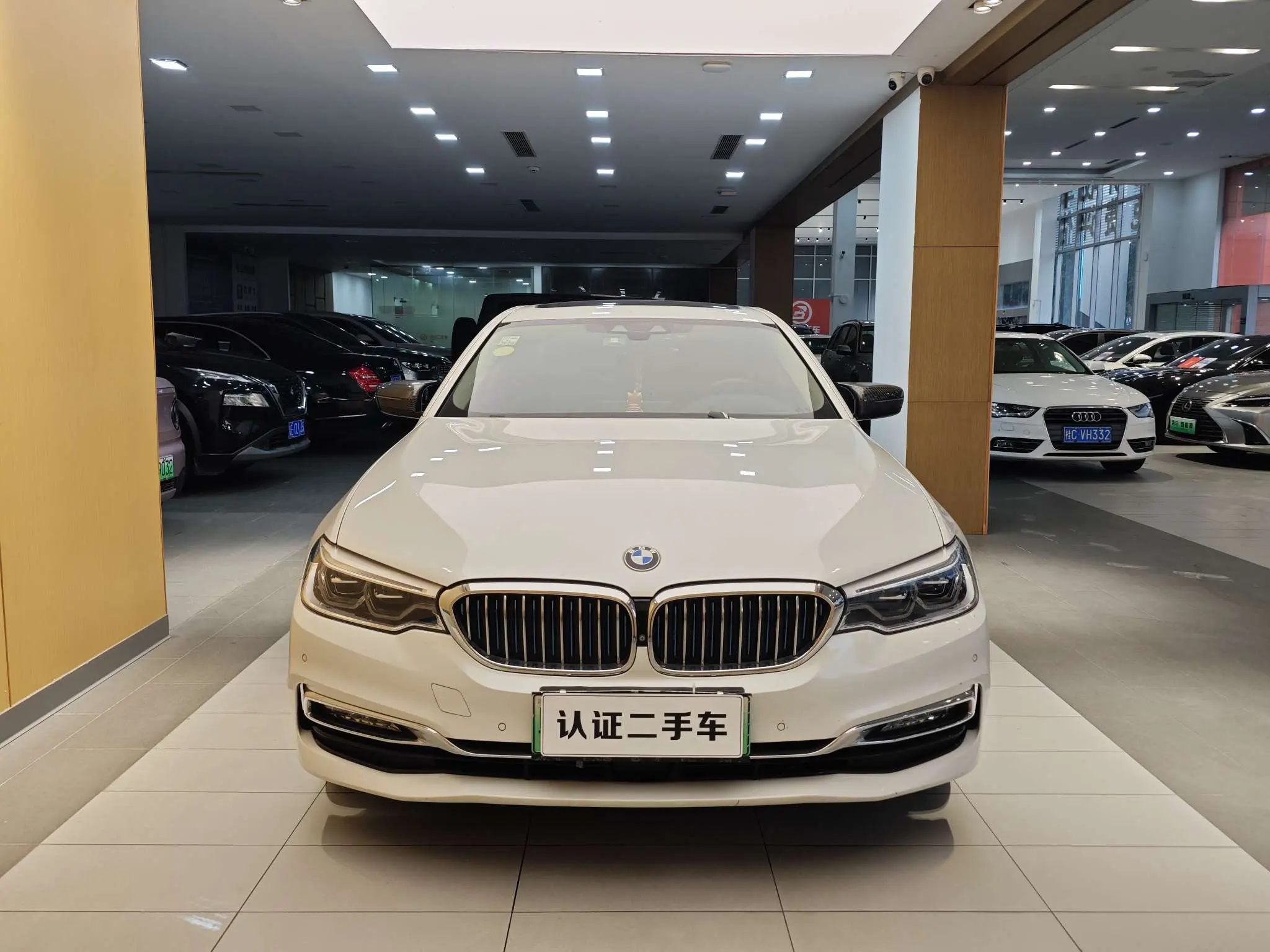 BMW 5 Series PHEV  из Китая