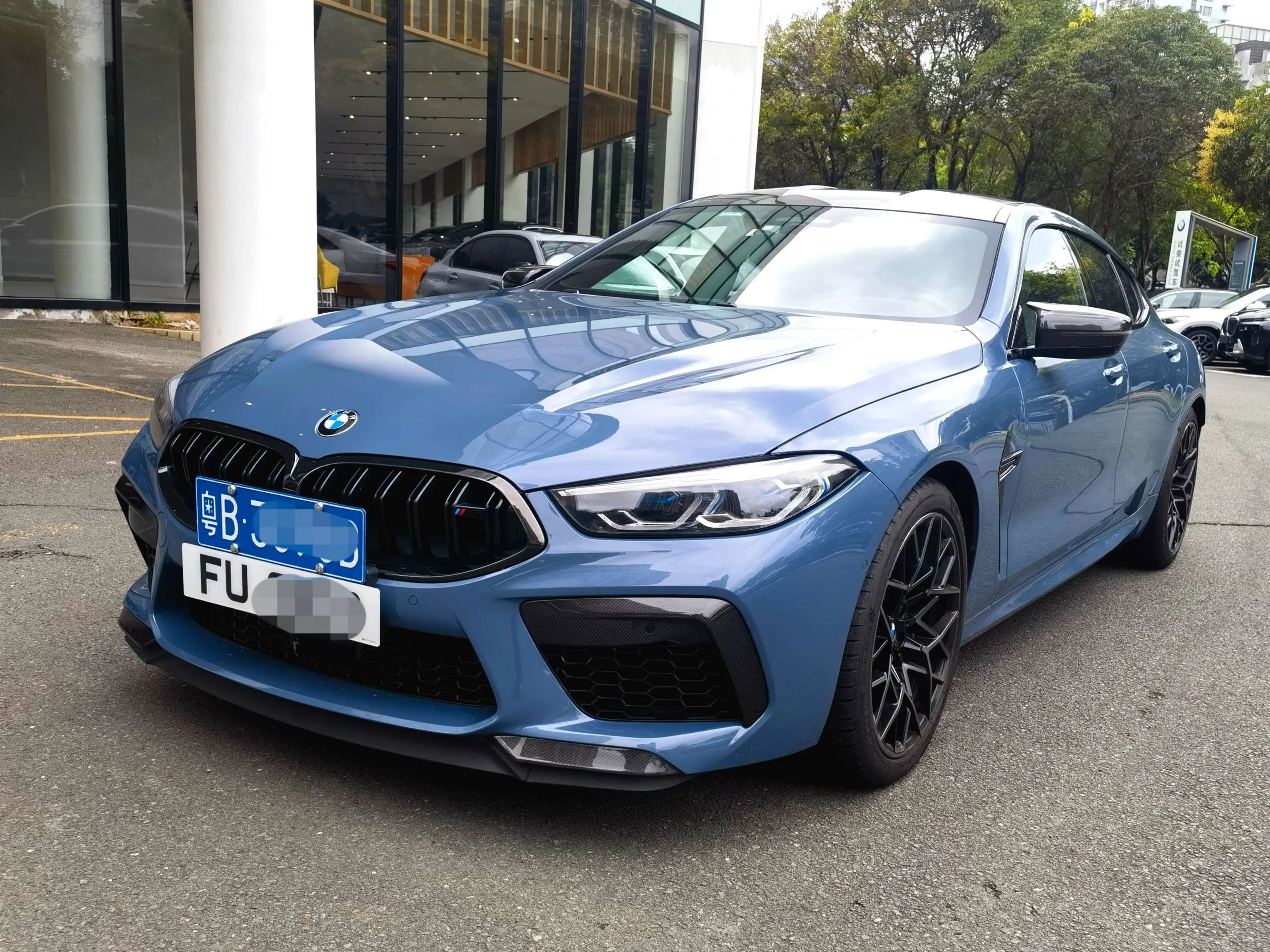 BMW M8  из Китая