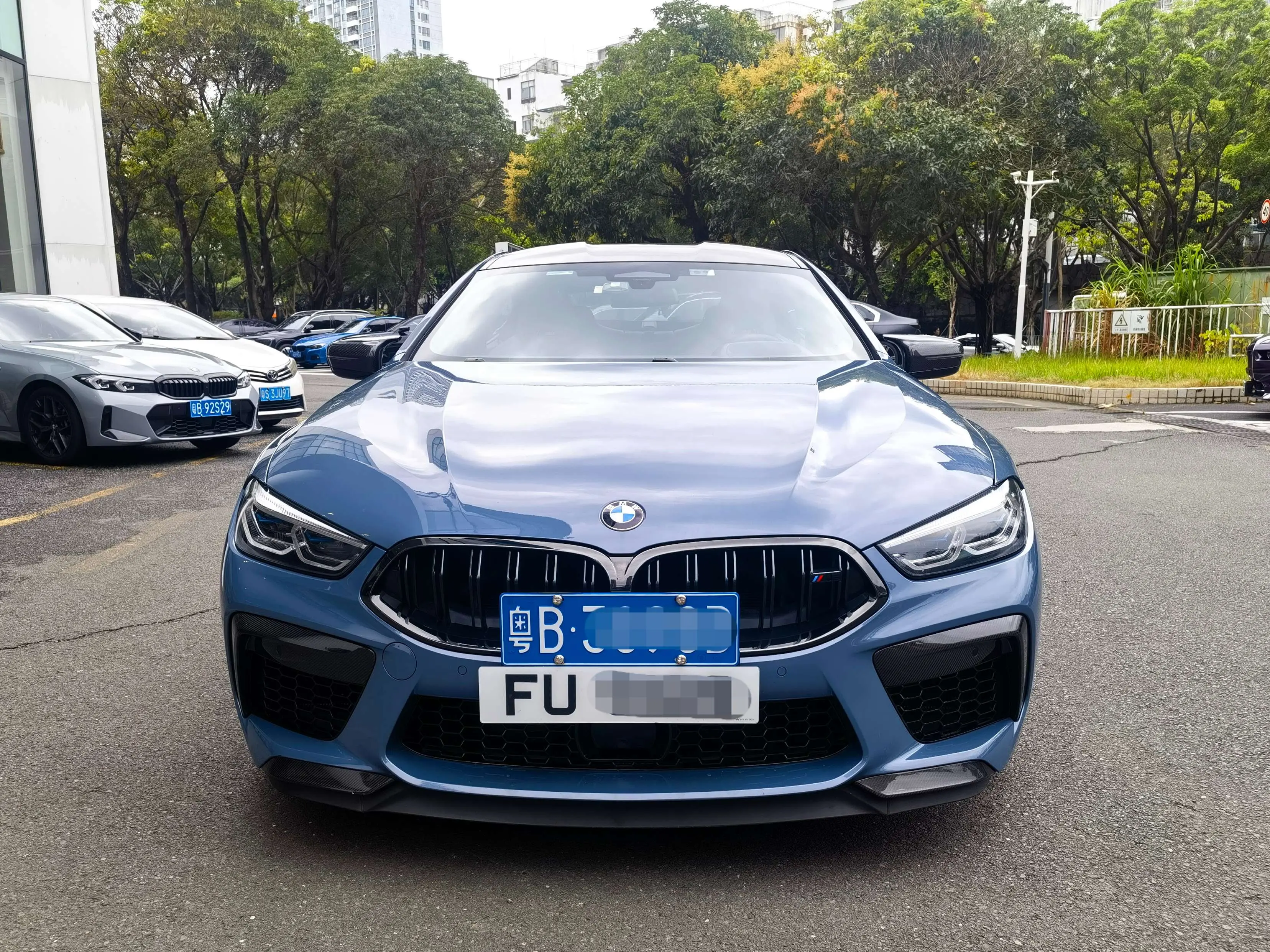 BMW M8  из Китая