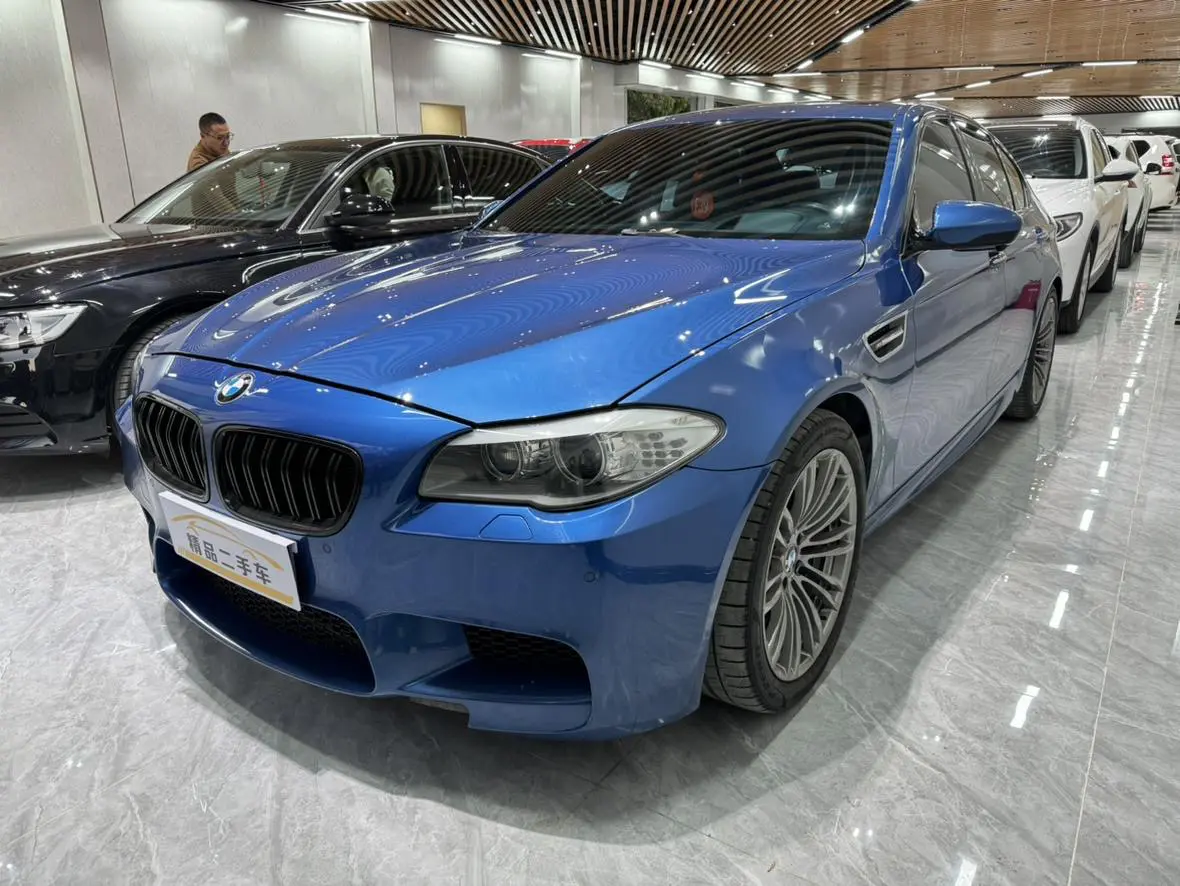 BMW M5  из Китая