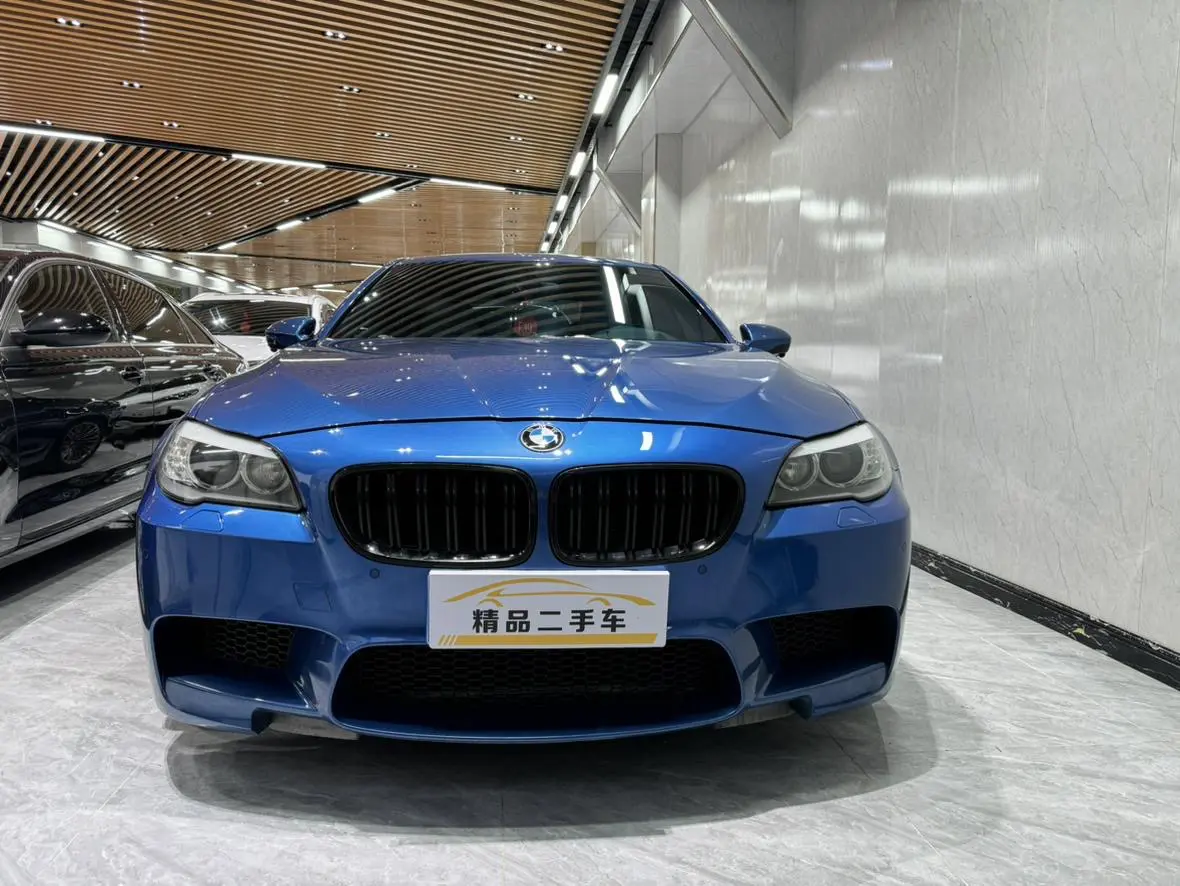 BMW M5  из Китая