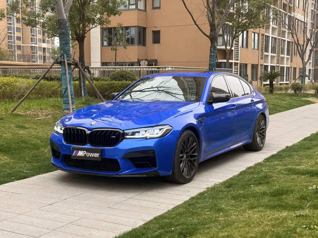 BMW M5  из Китая
